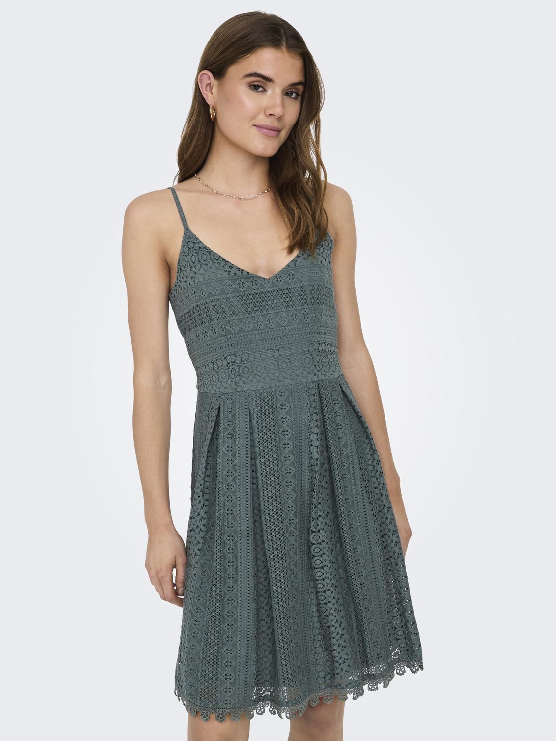 ONLY Trägerkleid "ONLHELENA – Trägerkleid aus Baumwolle für den Sommer" Baumwolle, regular fit, V-Ausschnitt