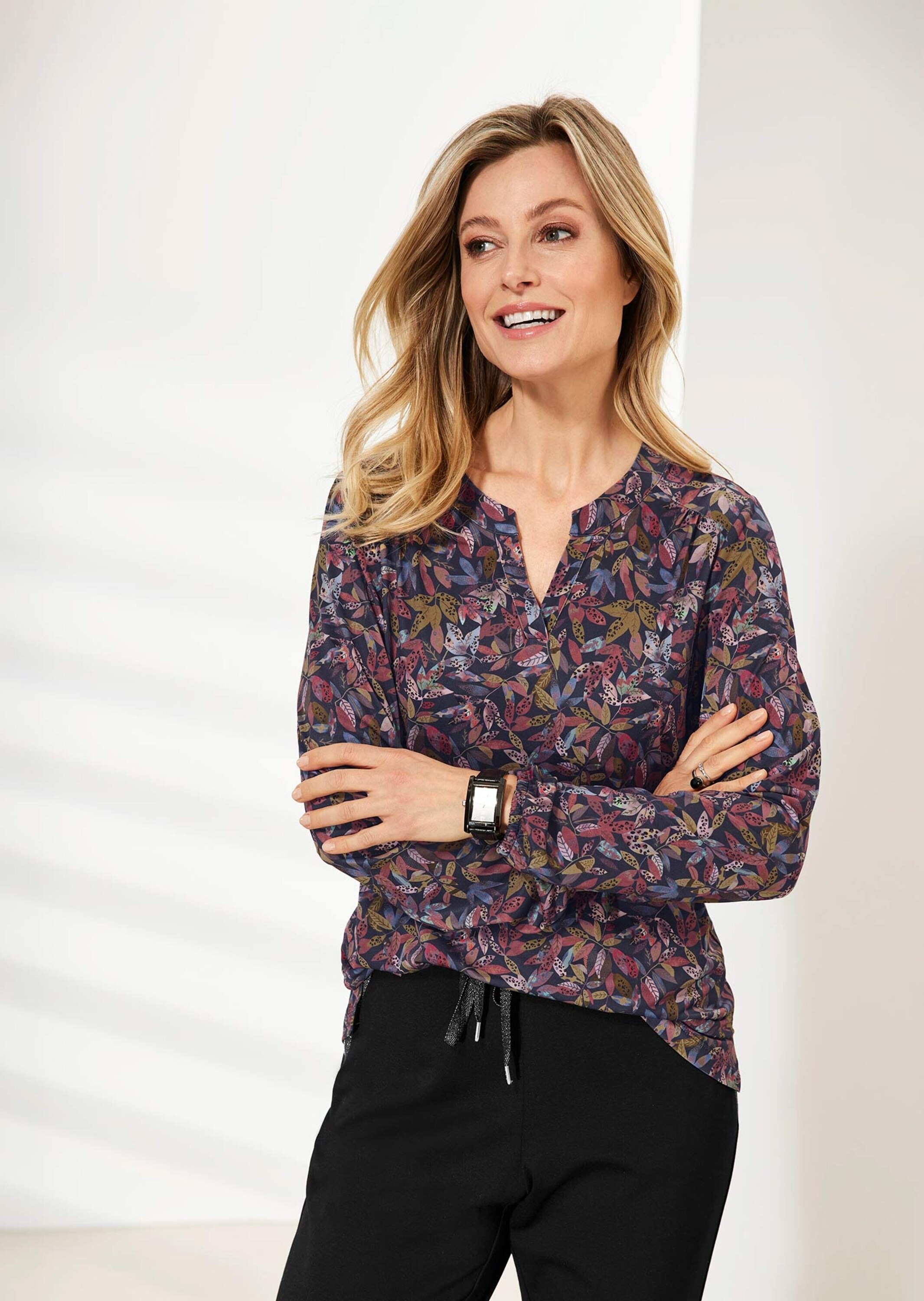 GOLDNER Kurzarmbluse "Elegantes Blusenshirt mit V-Ausschnitt" Schulterpasse günstig online kaufen