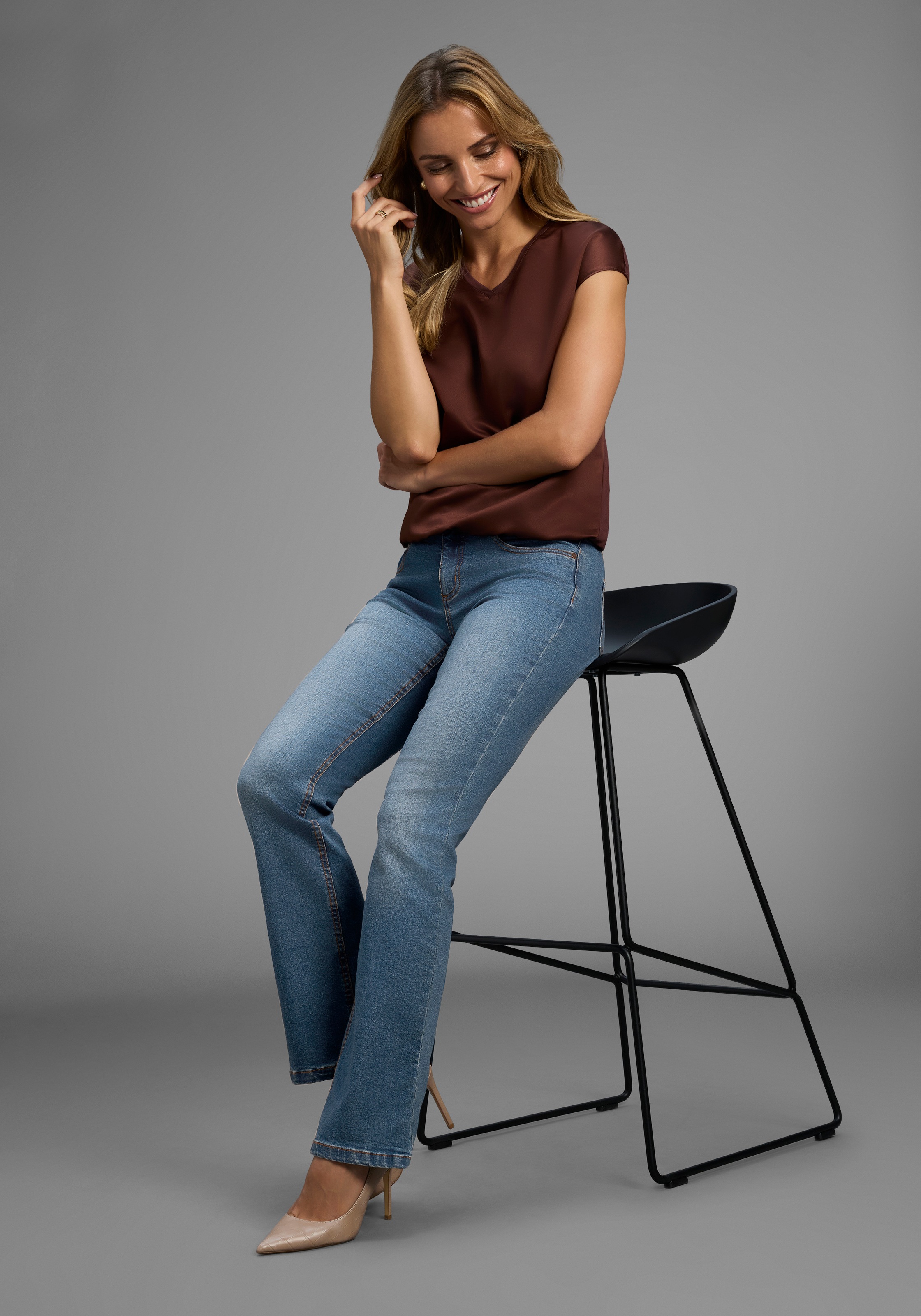 Bootcut-Jeans ARIZONA "Bund mit seitlichem Gummizugeinsatz", Damen, Gr. 21, K + L Gr, blau (blau used), Jeans, Obermaterial: 98% Baumwolle, 2% Elasthan, Basic, bootcut fit lang, Jeans, hohe Leibhöhe, Bootcut, mit Stretch, klassischer 5-Pocket-Style, Topse 3