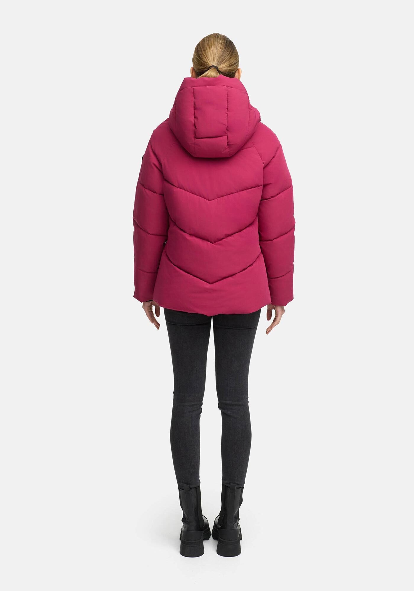 Marikoo Winterjacke »Kwamee«, Schräg gesteppte Winterjacke mit fester Kapuze