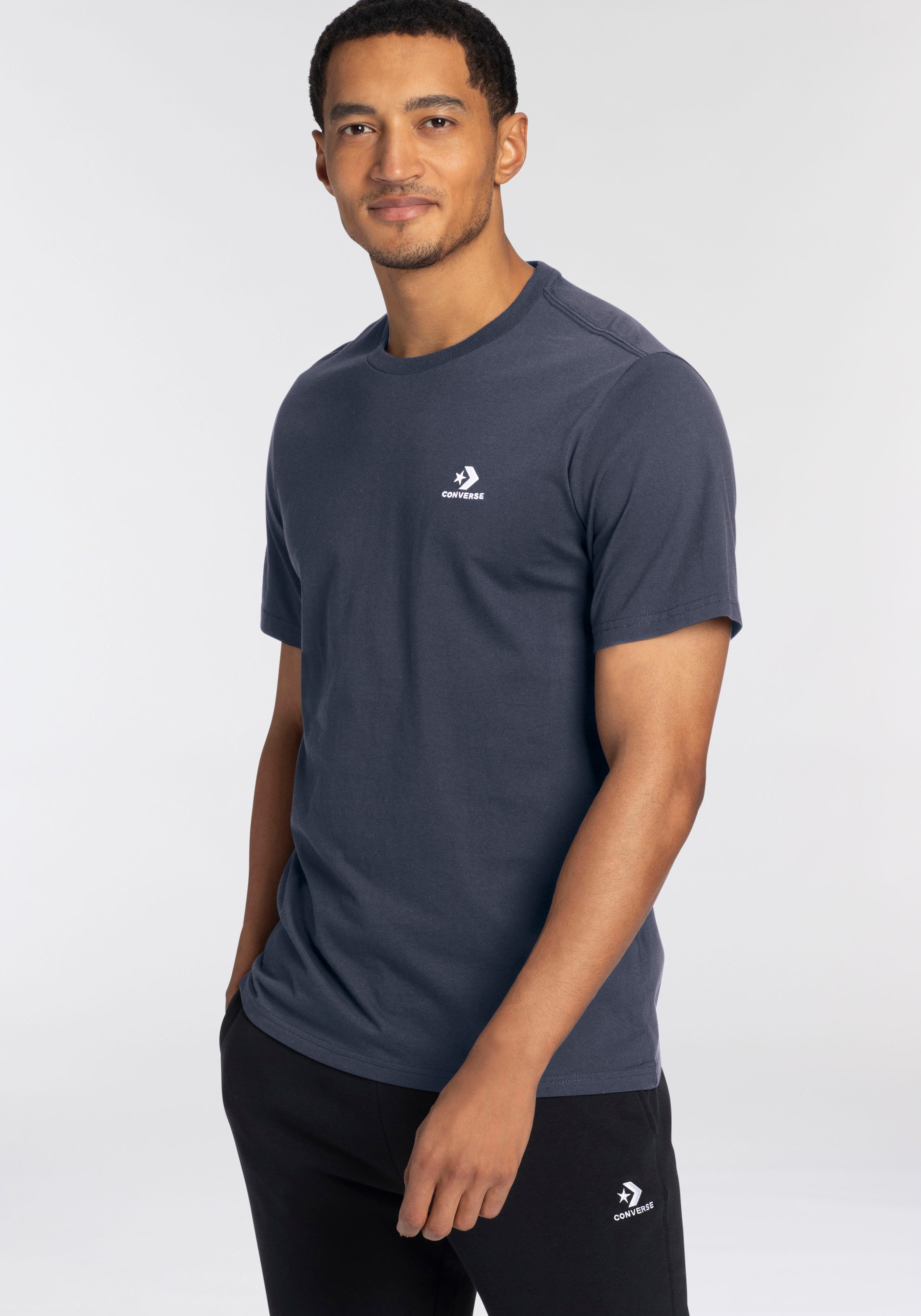 Converse T-Shirt "STAR CHEV EMB TEE" Kurzarm, mit Rundhalsausschnitt, ohne Verschluss, aus Baumwolle