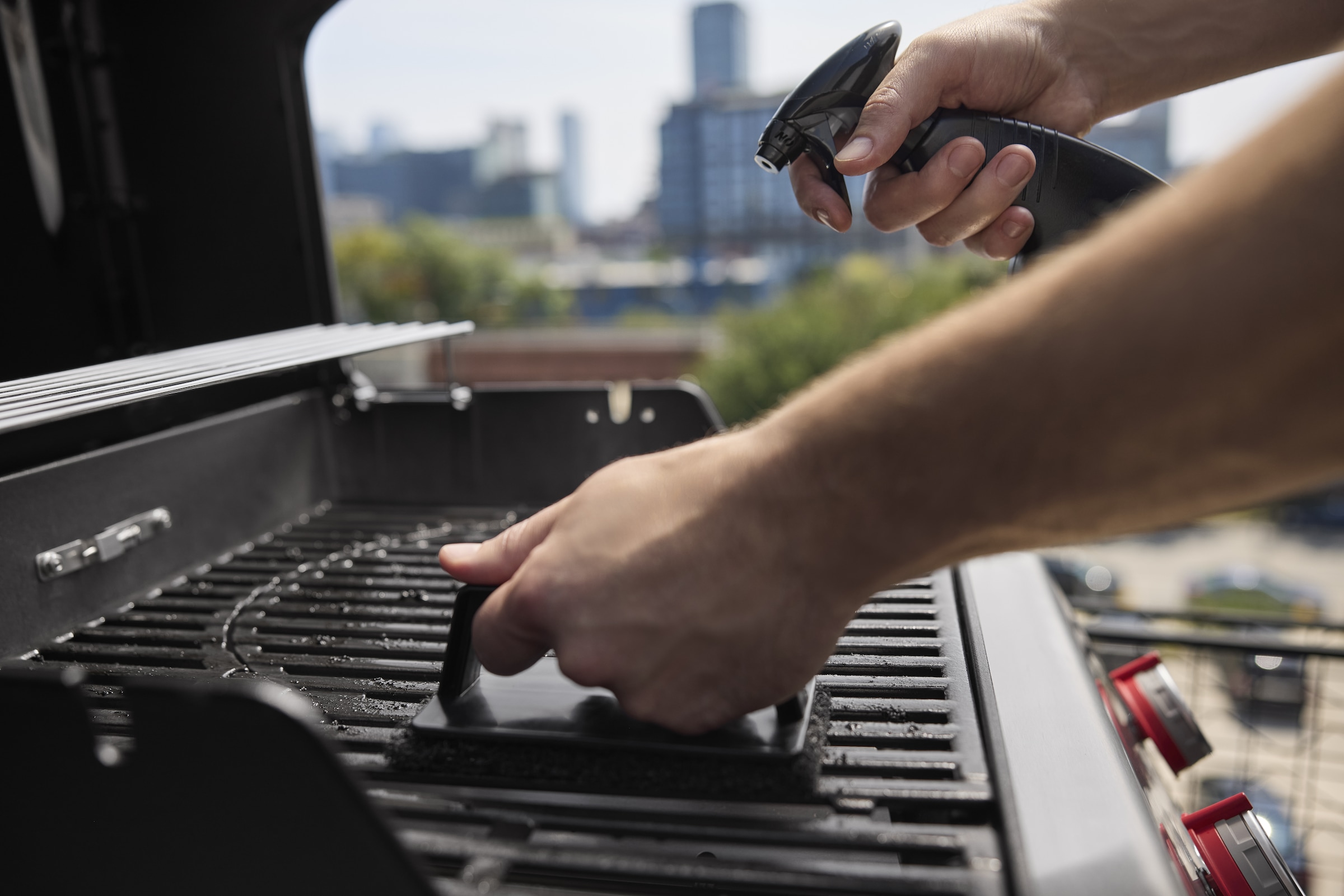 Weber Gasgrill »SPIRIT E-210 (2025)« Edelstahl Flavorizer Bars, Snap Jet Zündung