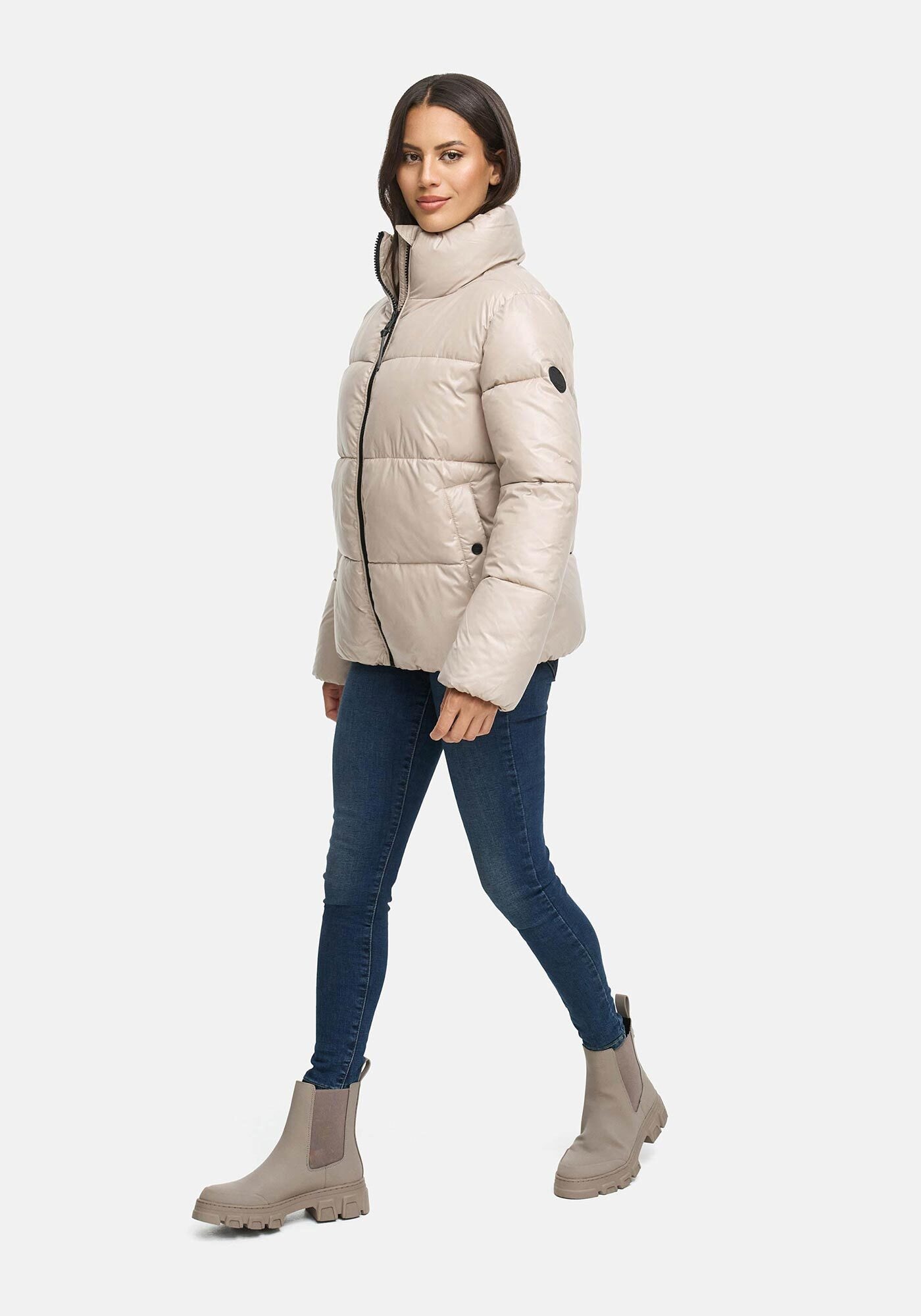 Marikoo Winterjacke "Hazalee", mit leicht gläzendem Obermaterial und hohem günstig online kaufen