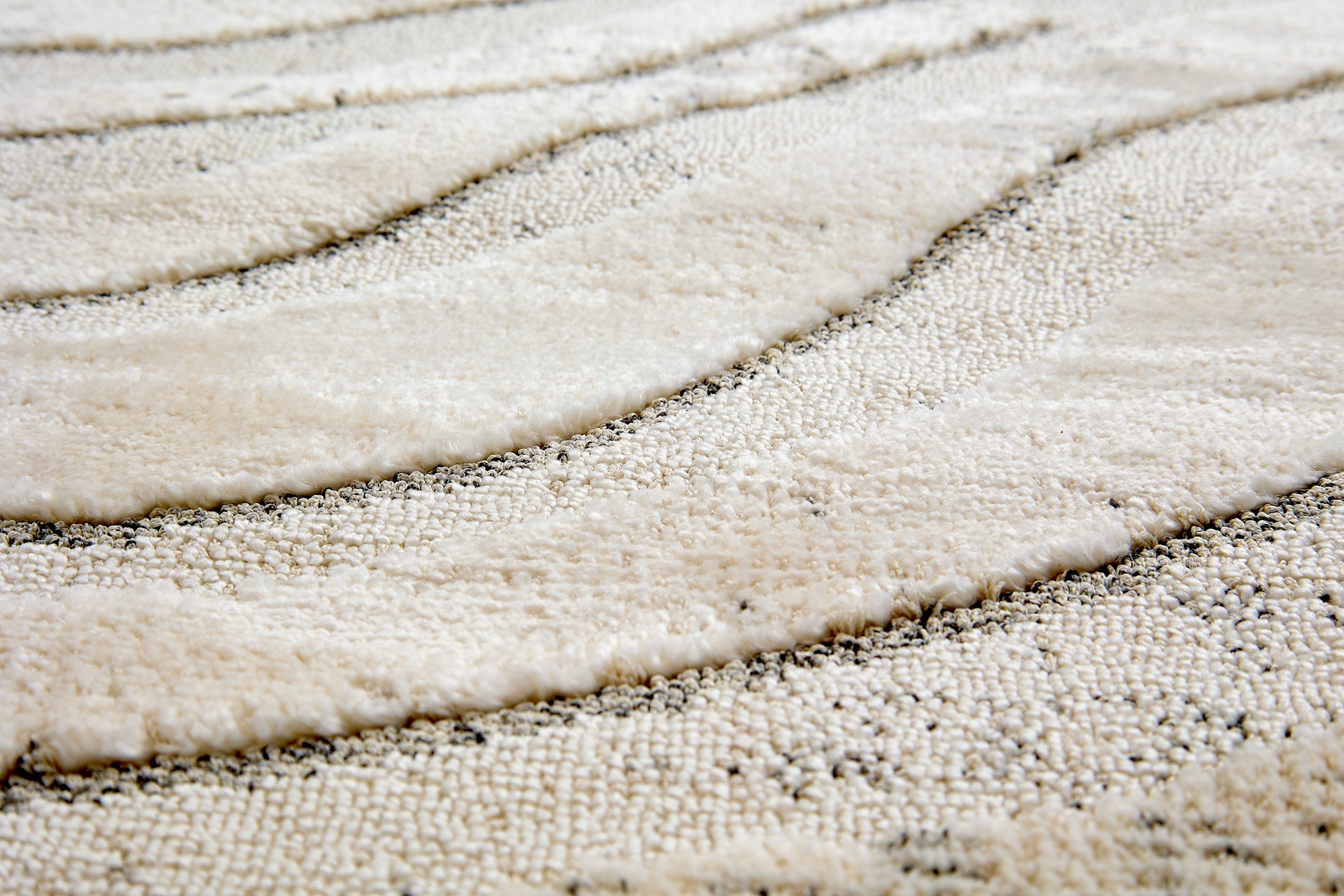 ASTRA Teppich »Lou 251«, rechteckig, 10 mm Höhe, Hoch Tief Struktur, Kurzflor, Wohnzimmer, Schlafzimmer