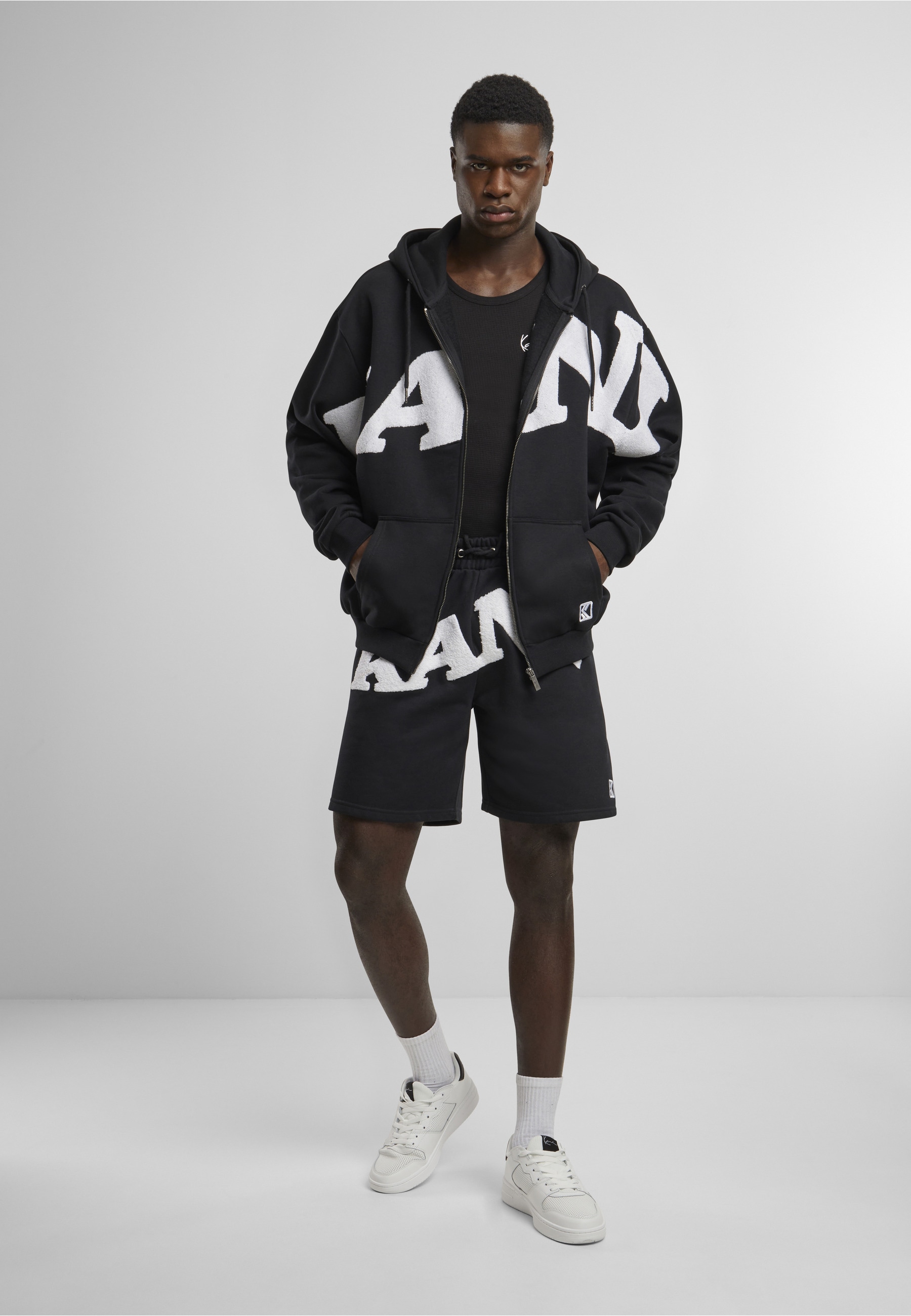 Karl Kani Shorts »Karl Kani Herren KK Wavy Retro Sweatpants«