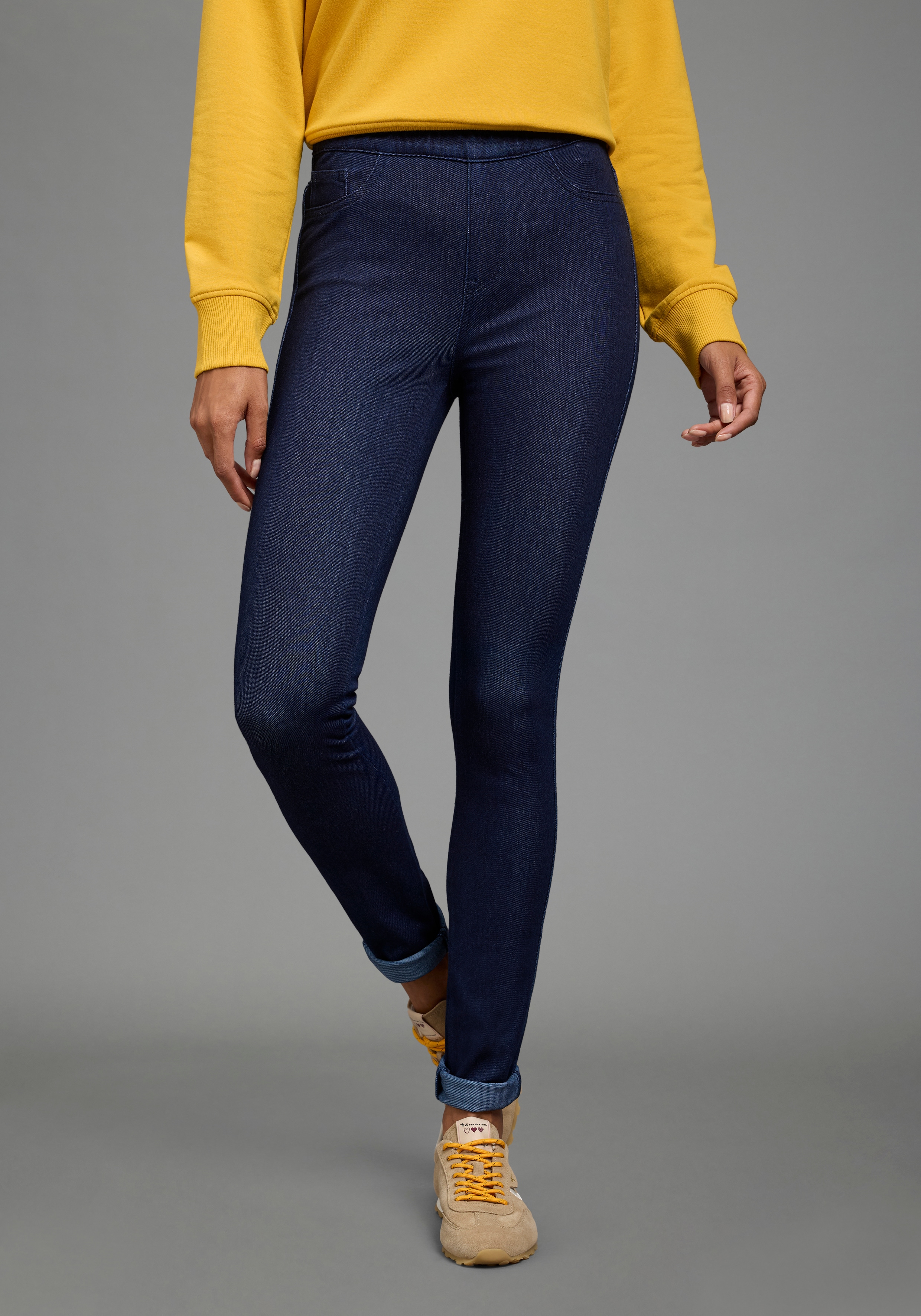 Arizona "im 4 Way Stretch, Quer- und Längselastisch, Skinny" Skinny Fit, extra enge Beinform, normale Leibhöhe, unifarbene Optik