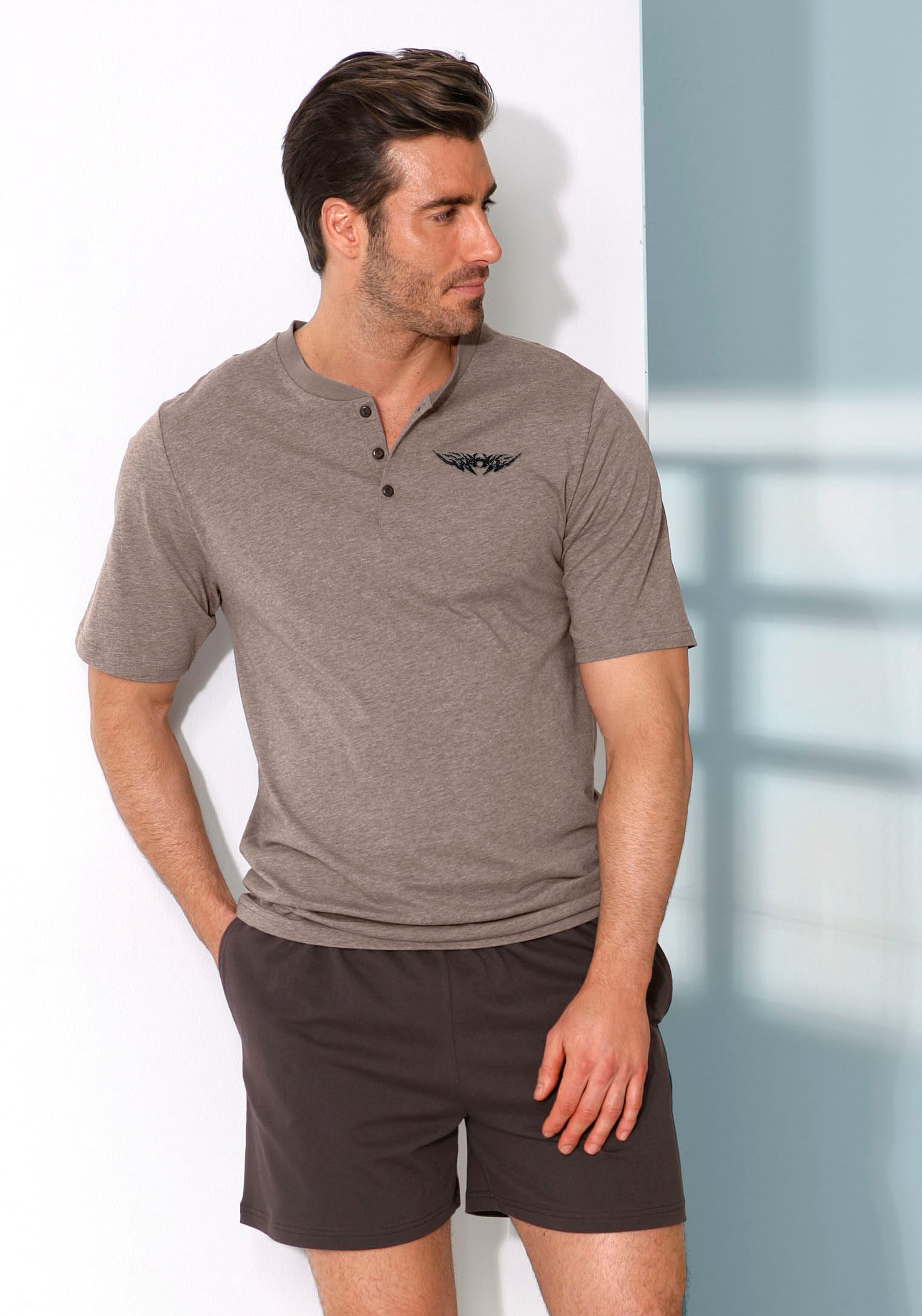 AUTHENTIC LE JOGGER Pyjama "kurzer Schlafanzug für Herren" 1 Stück, 2 tlg. mit Knopfleiste, meliertes Oberteil