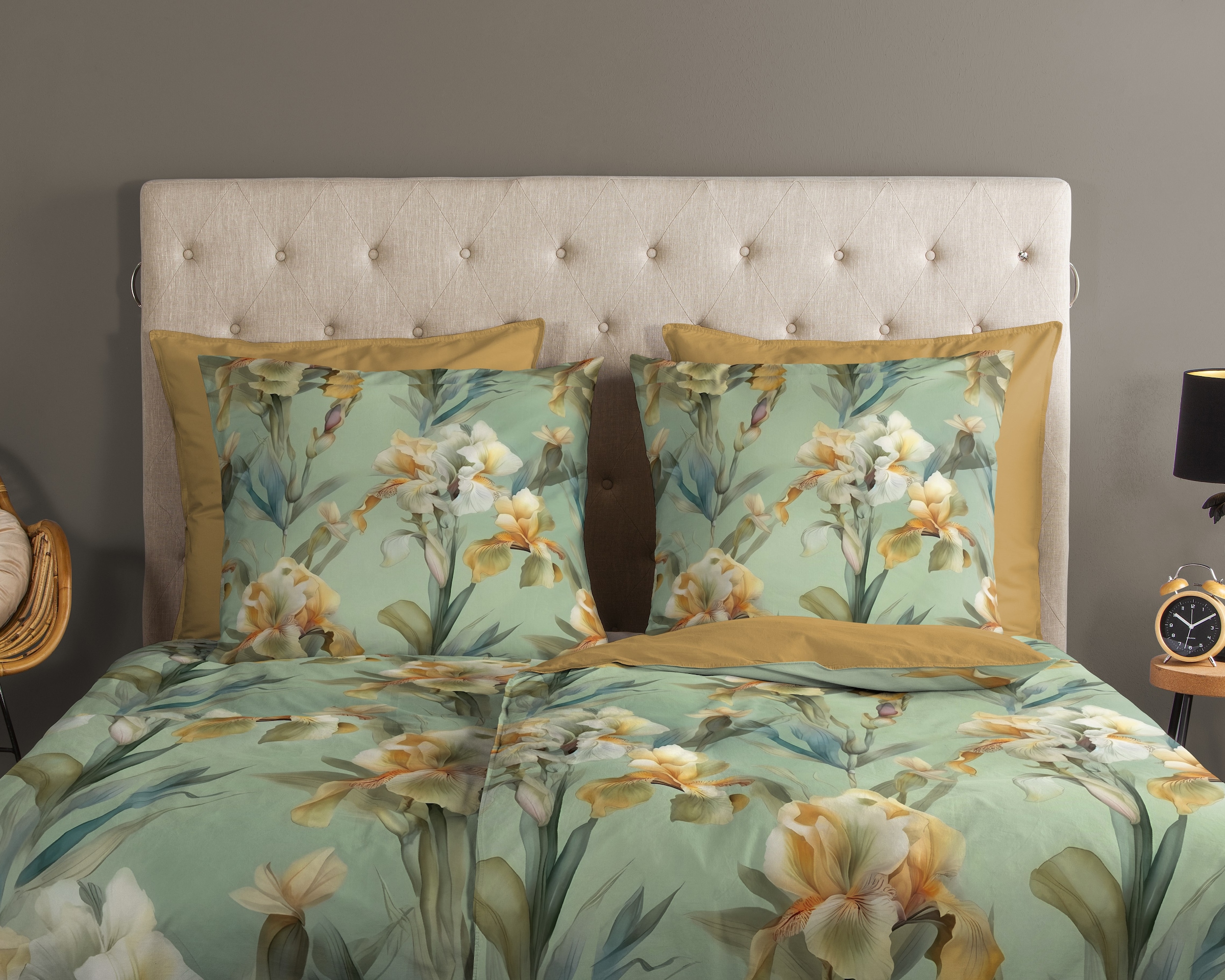 good morning Wendebettwäsche »Iris« 2 100% Baumwolle, Renforcé, Reißverschluss, Wendeoptik, Blumen