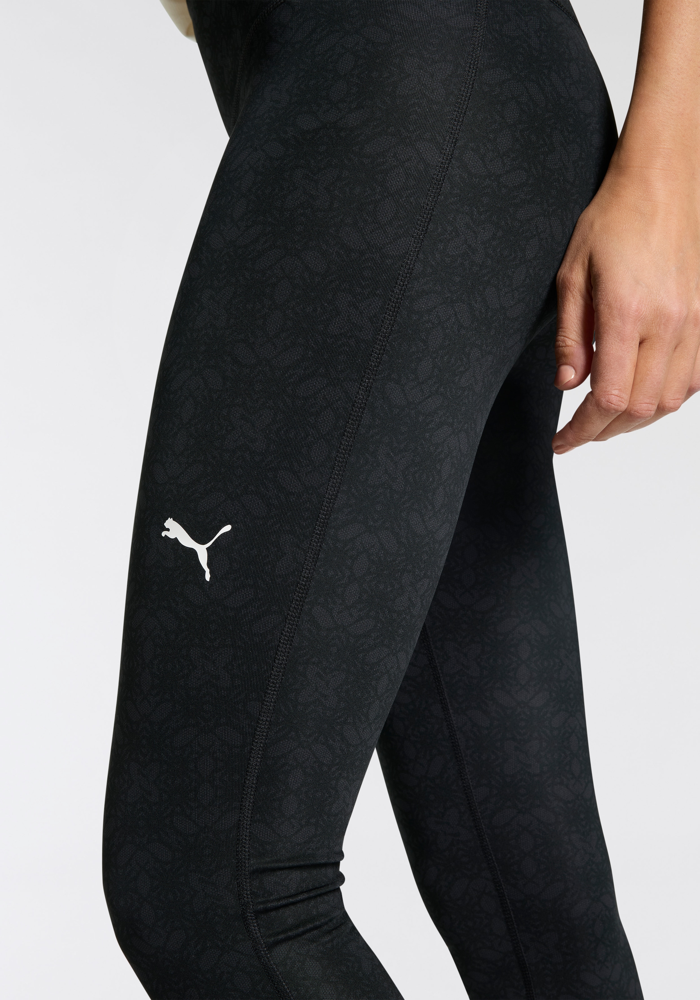 PUMA Trainingstights »W TAD GRAPHIC TIGHT - 7/8 AOP«