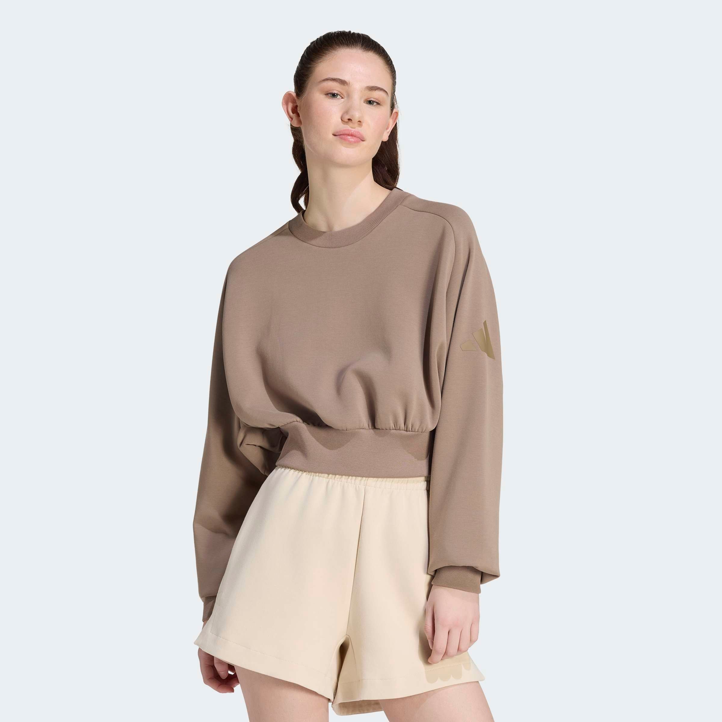 adidas Sportswear Sweatshirt "W ALL SZN SL SW", mit angesetztem Bündchen, aus weichem, leichtem Material