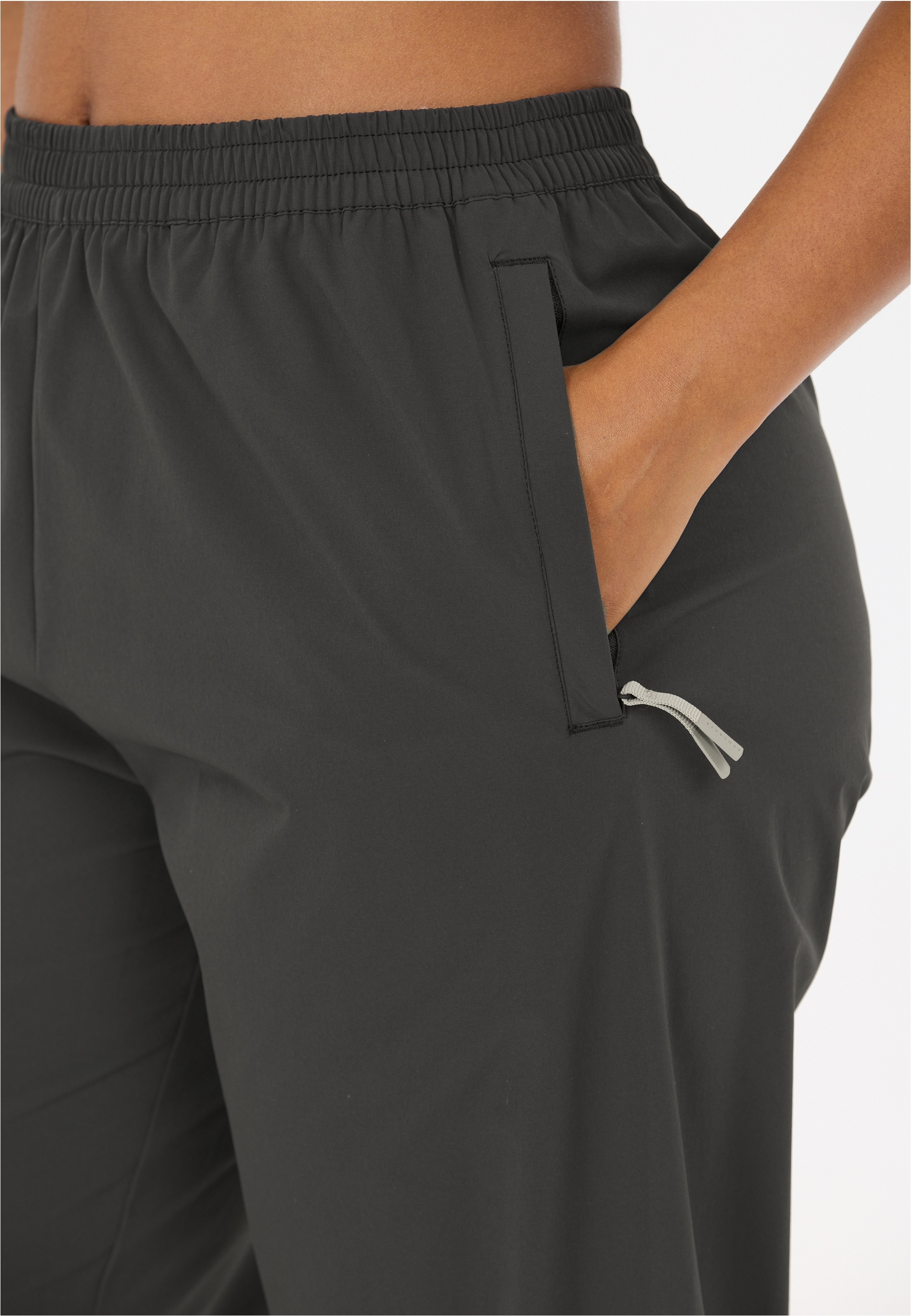 ATHLECIA Sweathose »Shiena«  mit atmungsaktivem Material