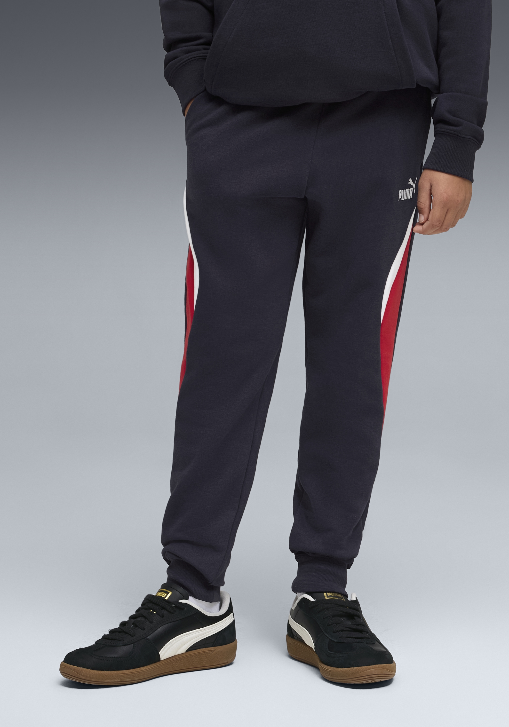 PUMA Trainingshose "ESS BLOCK SWEATPANTS TR B" aus Baumwollmischung, Regular Fit, sportlicher Stil