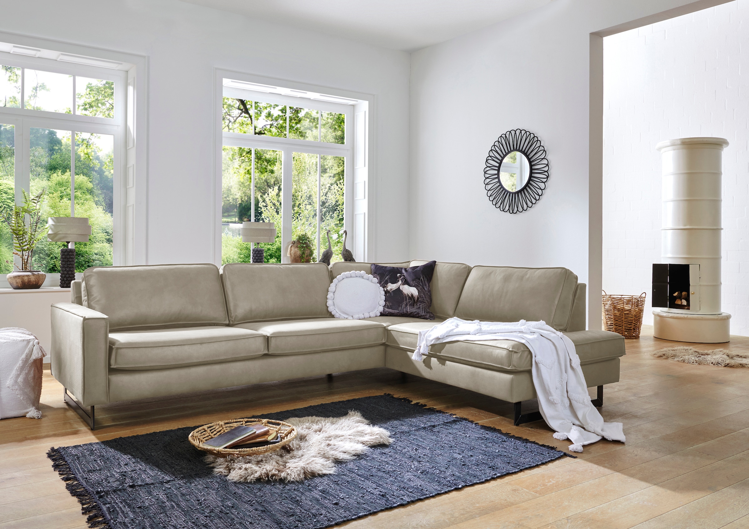 OTTO home Ecksofa "Pinto, 290 cm, Cord, Chenille, Lederoptik, Ottomane links / rechts" mit Keder, schwarze Metallfüße, Wellenunterfederung