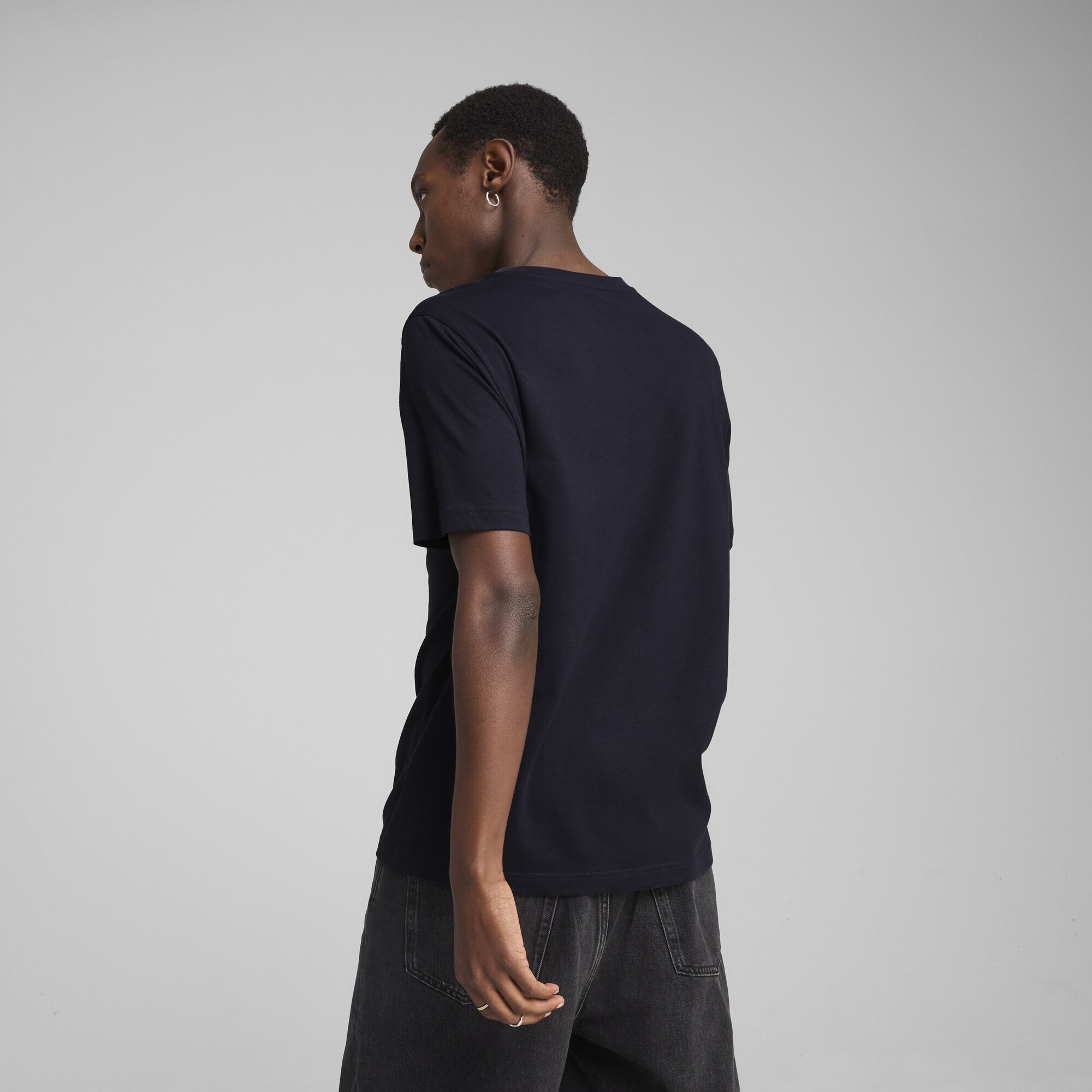 PUMA T-Shirt »Graphics Sneaker T-Shirt Herren«