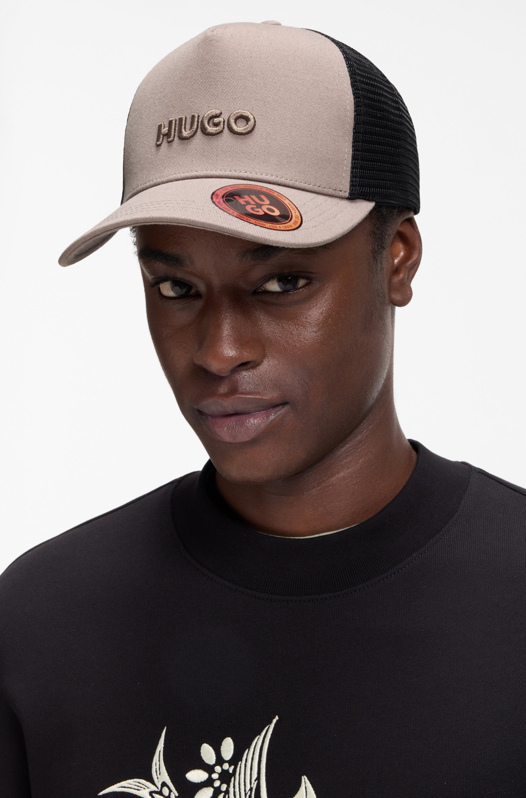 HUGO Fitted Cap »Marsel-Trucker« aus Twill & Mesh mit 3D Logostickerei, unisex