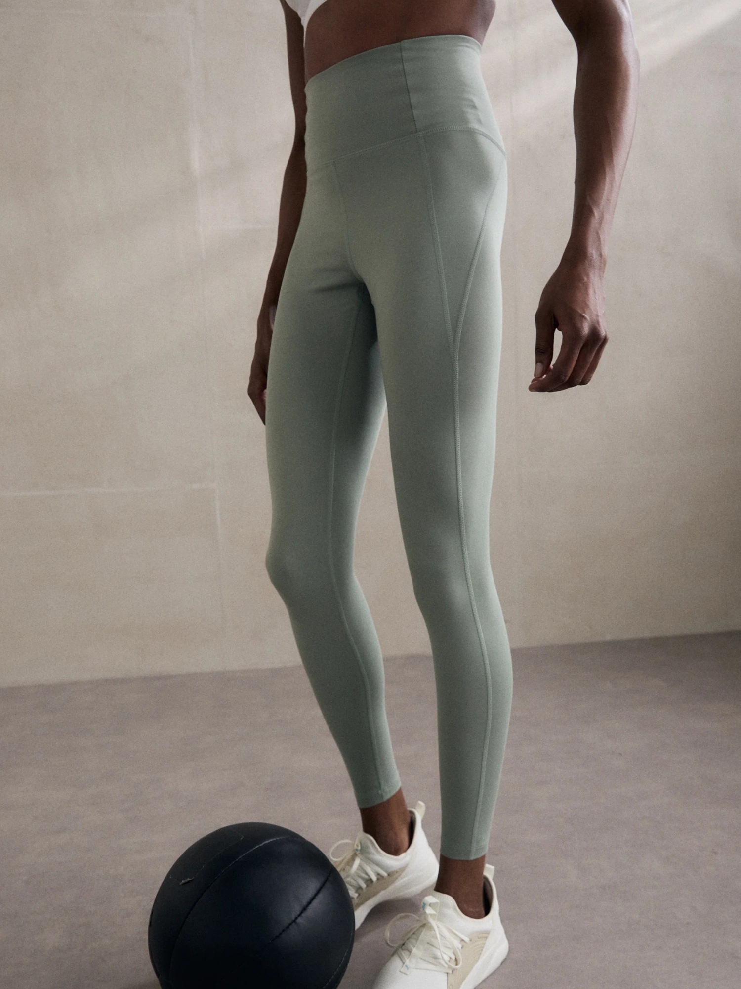 GIRLFRIEND COLLECTIVE Chinohose »Girlfriend Collective Trousers High-rise«