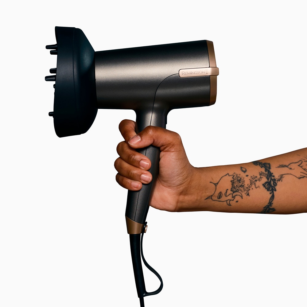 Remington Haartrockner »D6077 ONE Dry & Style Hairdryer«, 2000 W, 4 Aufsätze, 120 km/h Luftstrom, 4 Aufsätze, 8 Heiz-& Geschwindigkeitskombinationen