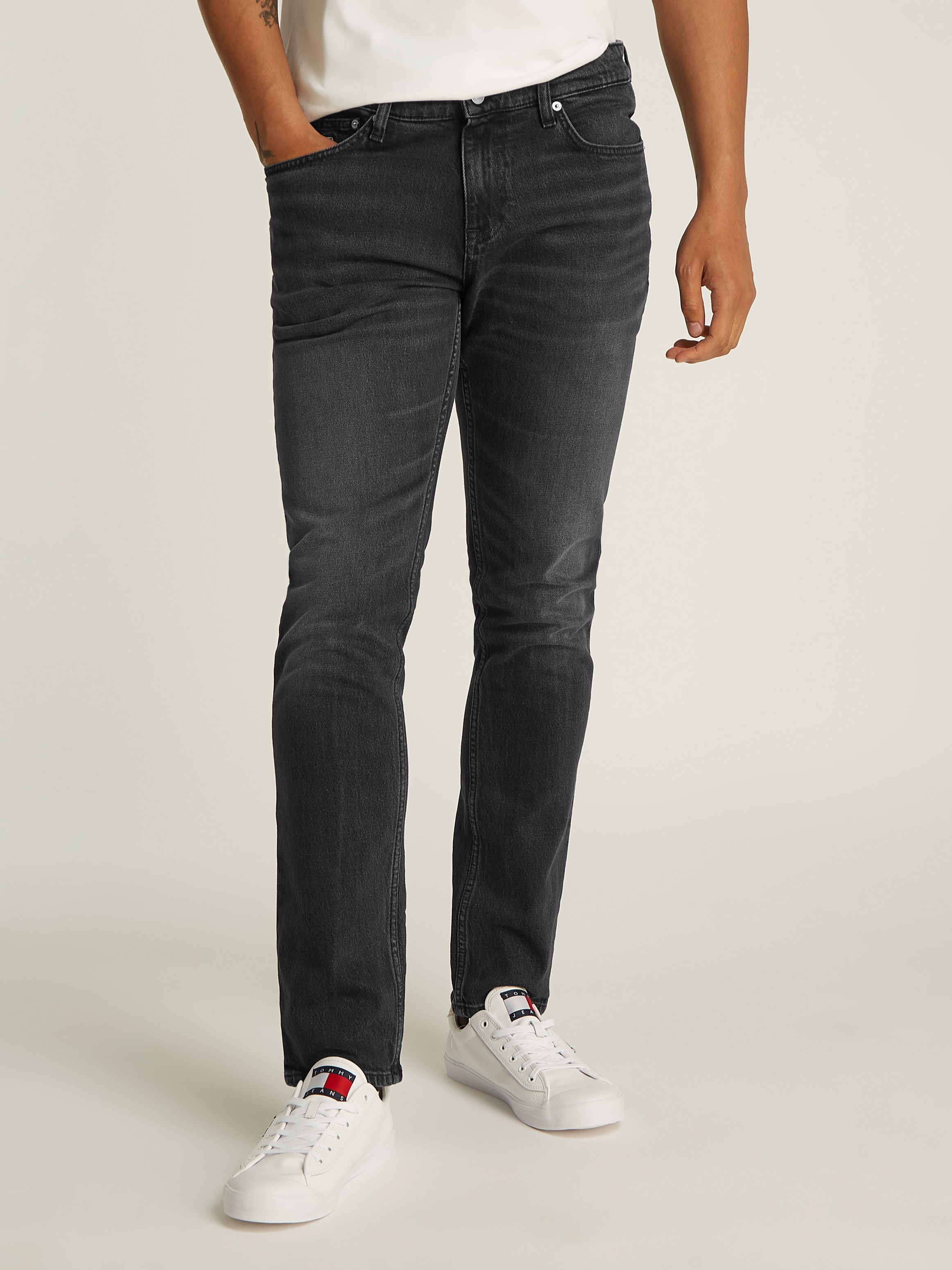 Slim-fit-Jeans, mit Logostickereien