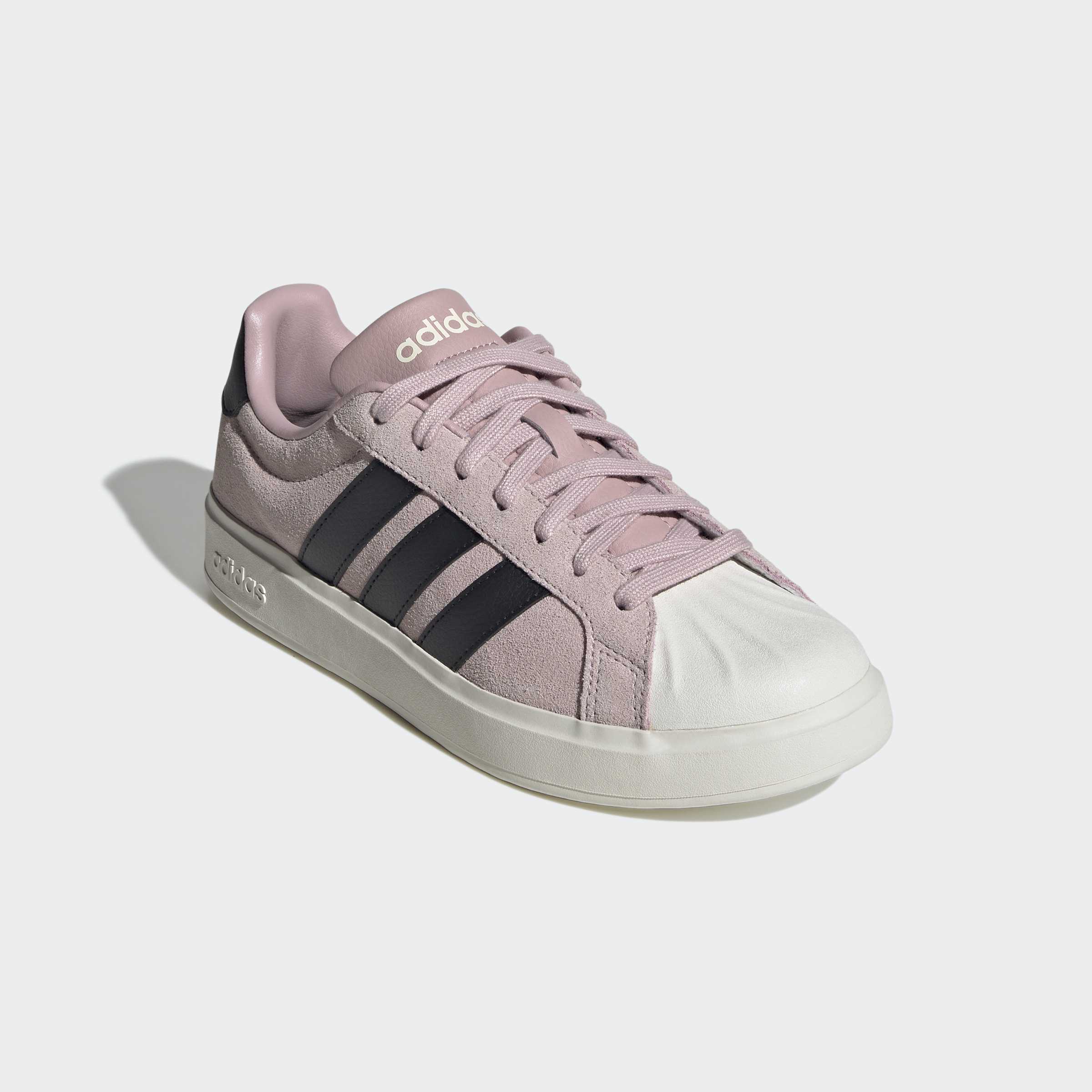 adidas Sportswear "STREETTALK" inspiriert vom Design des adidas Superstar