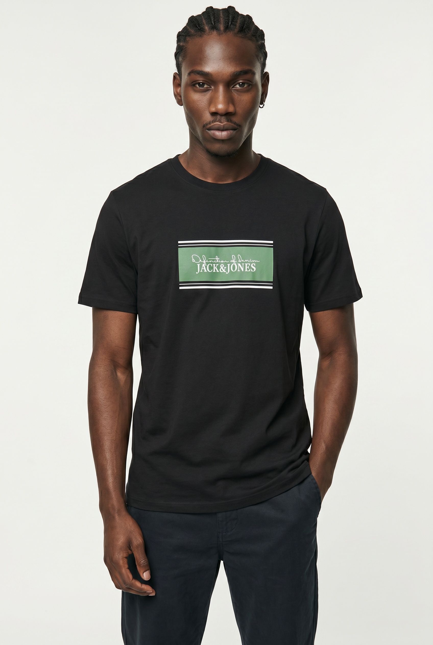 Jack & Jones Rundhalsshirt "JJBUSTER TEE SS CREW NECK BTS" aus Baumwolle, normale Passform, pflegeleicht