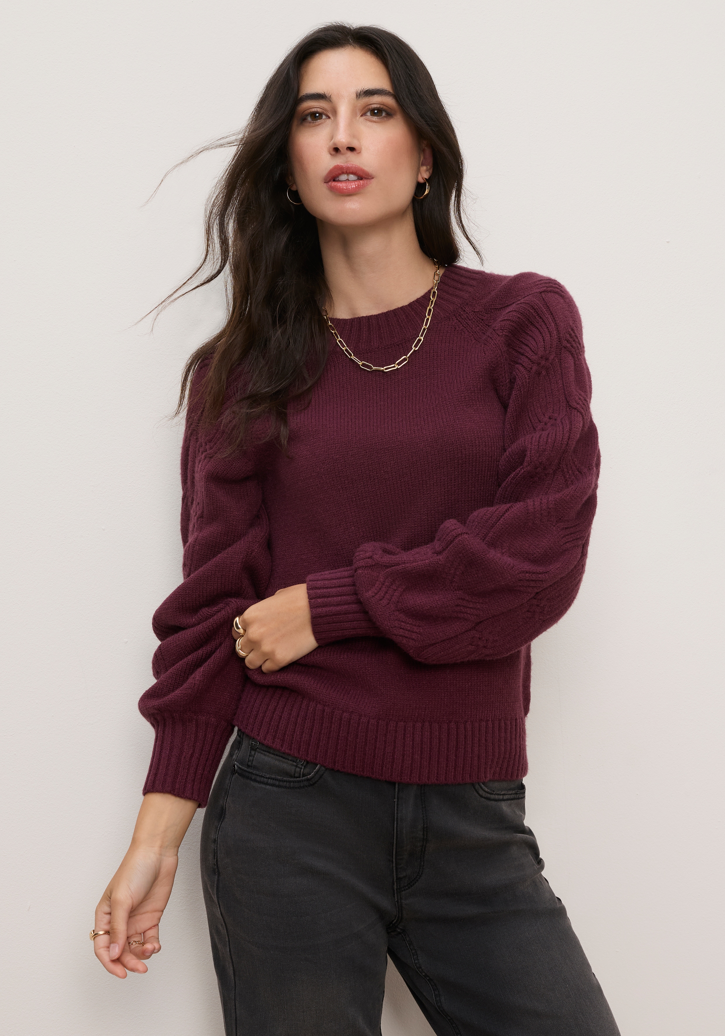 Tamaris Strickpullover "mit lockerem Schnitt, aus weicher Viskosemischung" mit Rundhals-Ausschnitt und Zopfmuster