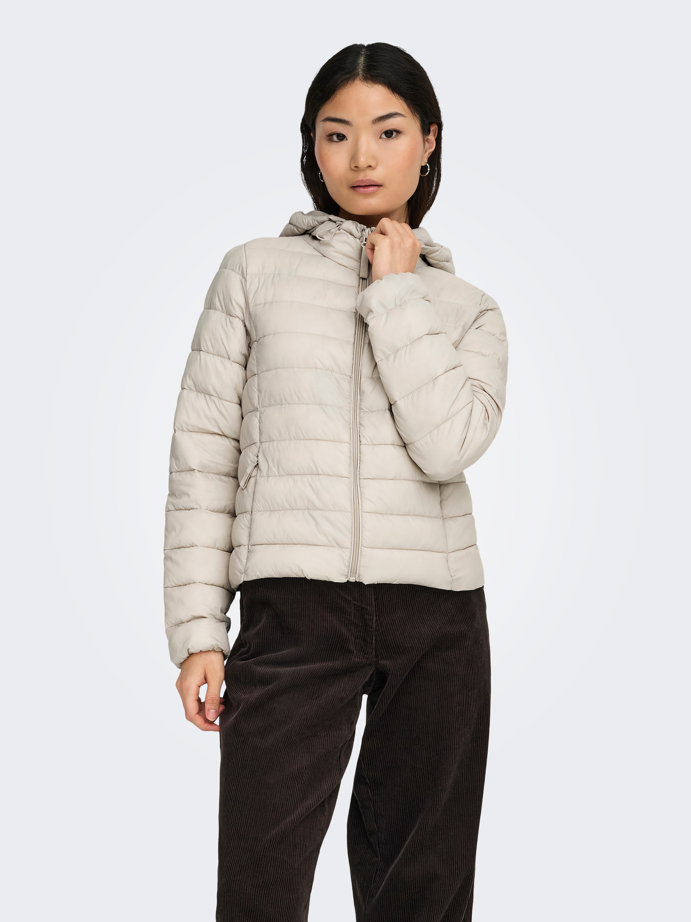 ONLY "ONLTAHIA LW QUILTED HOOD JKT OTW CC OTW" mit Kapuze Kunstfaser
