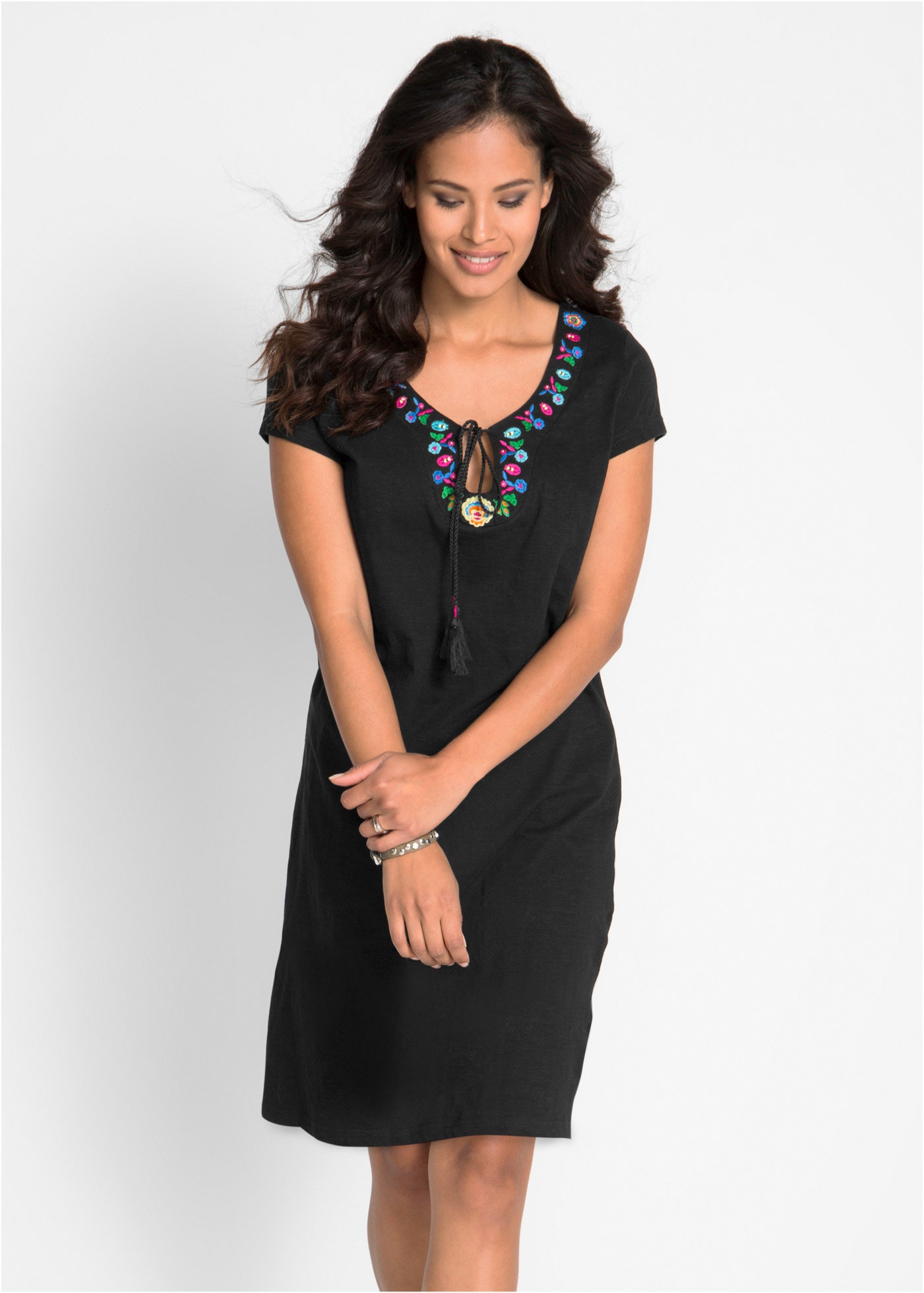 bonprix Jerseykleid mit Stickerei am Ausschnitt und Kurzarm günstig online kaufen