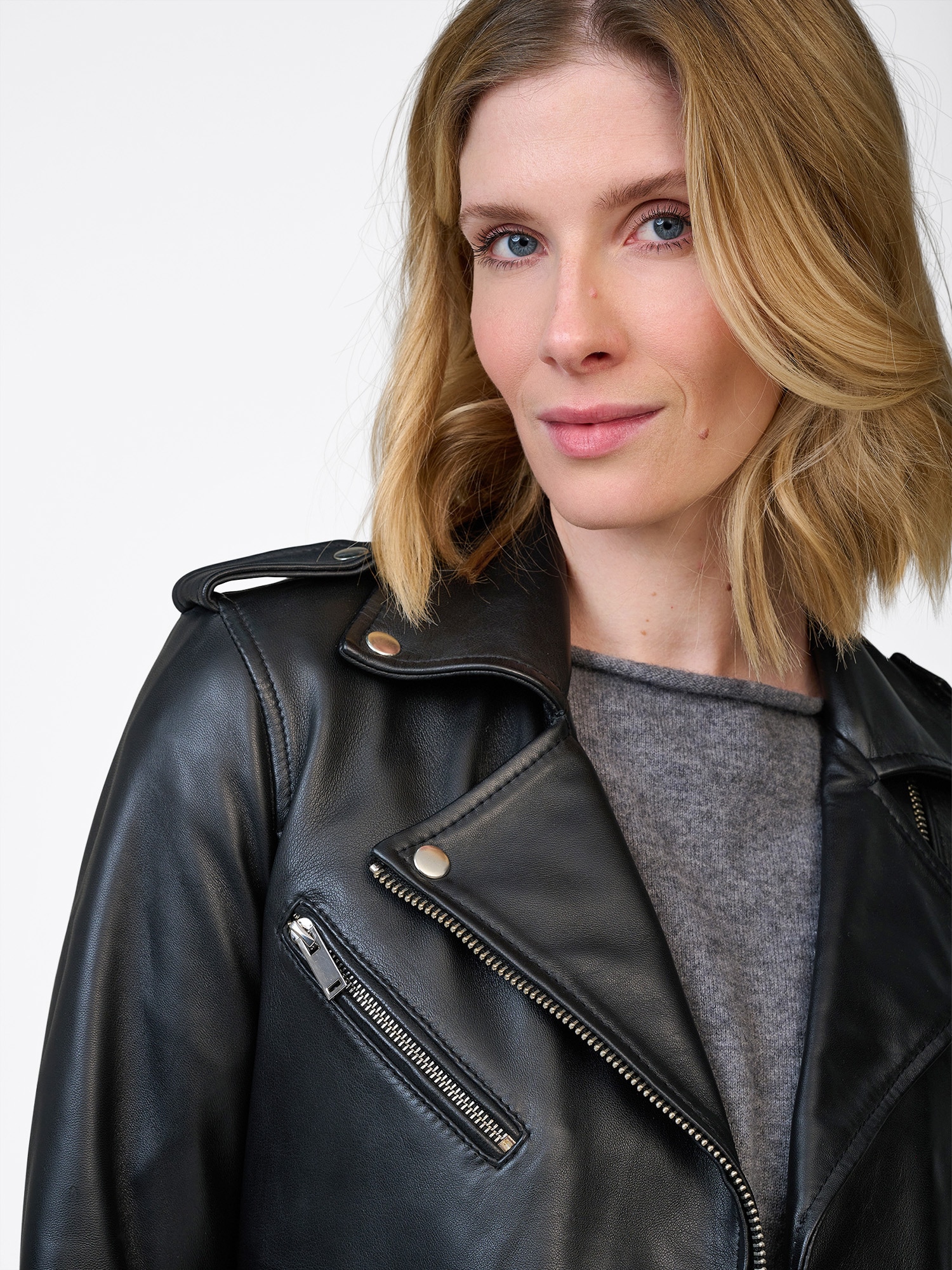 RICANO Bikerjacke »Lederjacke Yara« ohne Kapuze Handgefertigt aus echtem Leder