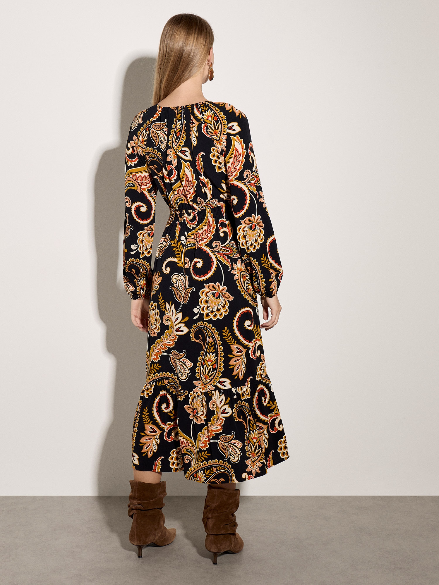 Apricot Midikleid »Wadenlanges Kleid mit Blumen« mit Smokdetails