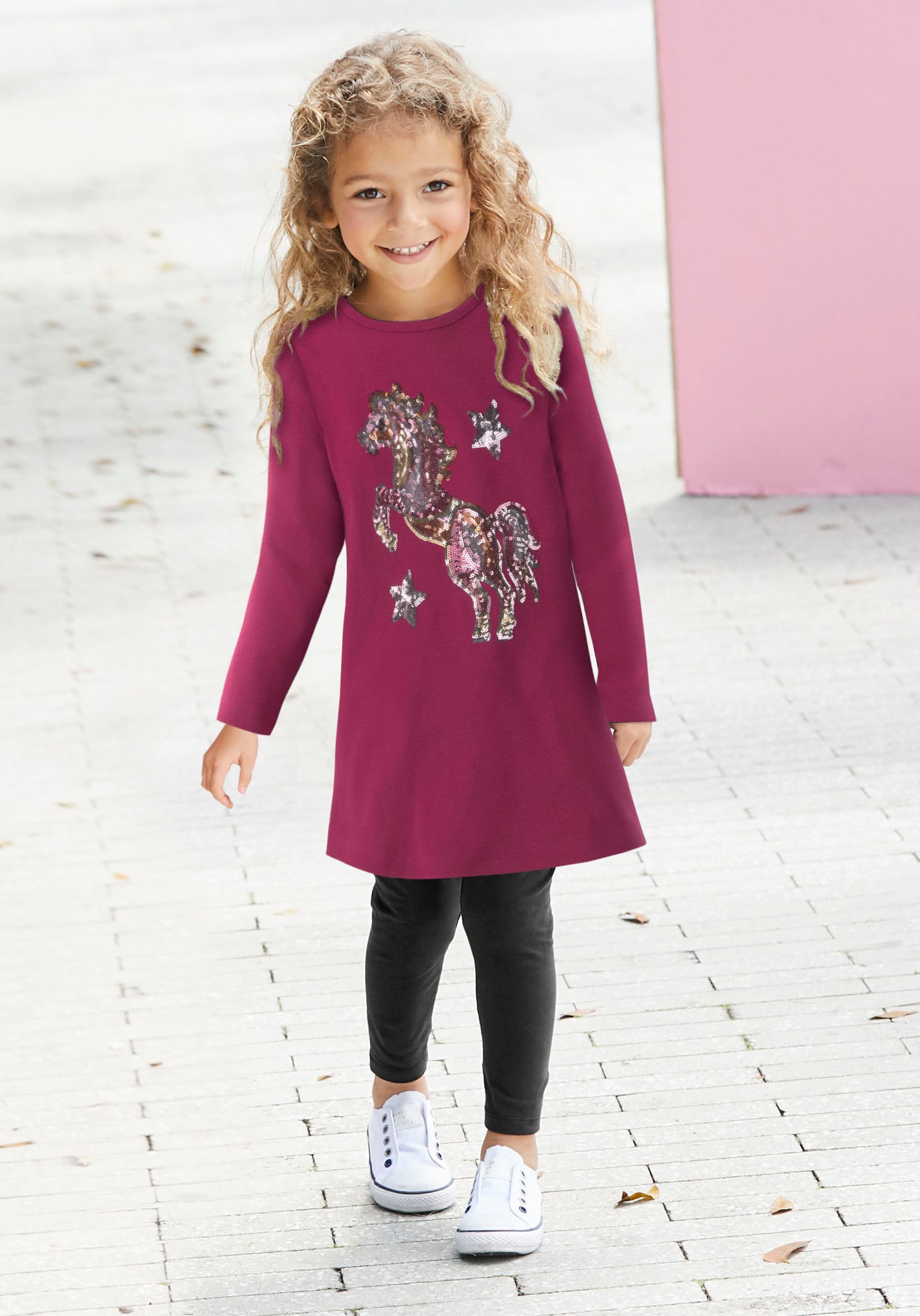 mit KIDSWORLD BAUR bestellen langer Pailletten schönem Form in Pferdemotiv Langarmshirt aus | »PFERD«,