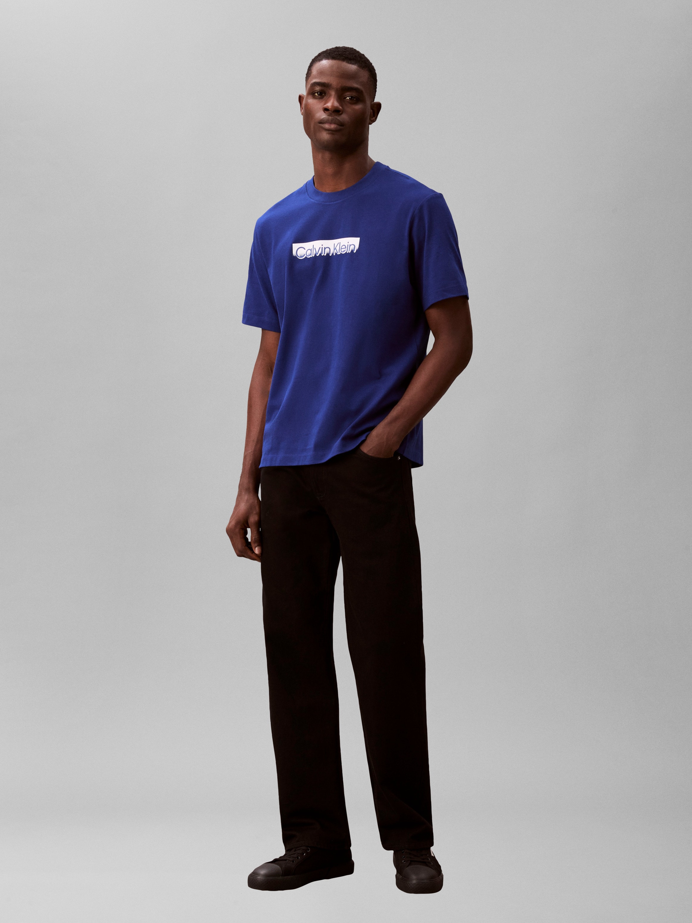 Calvin Klein T-Shirt »20S EU WHOLESALE SPORTSWEAR GRAP« Regular fit mit Rundhalsausschnitt