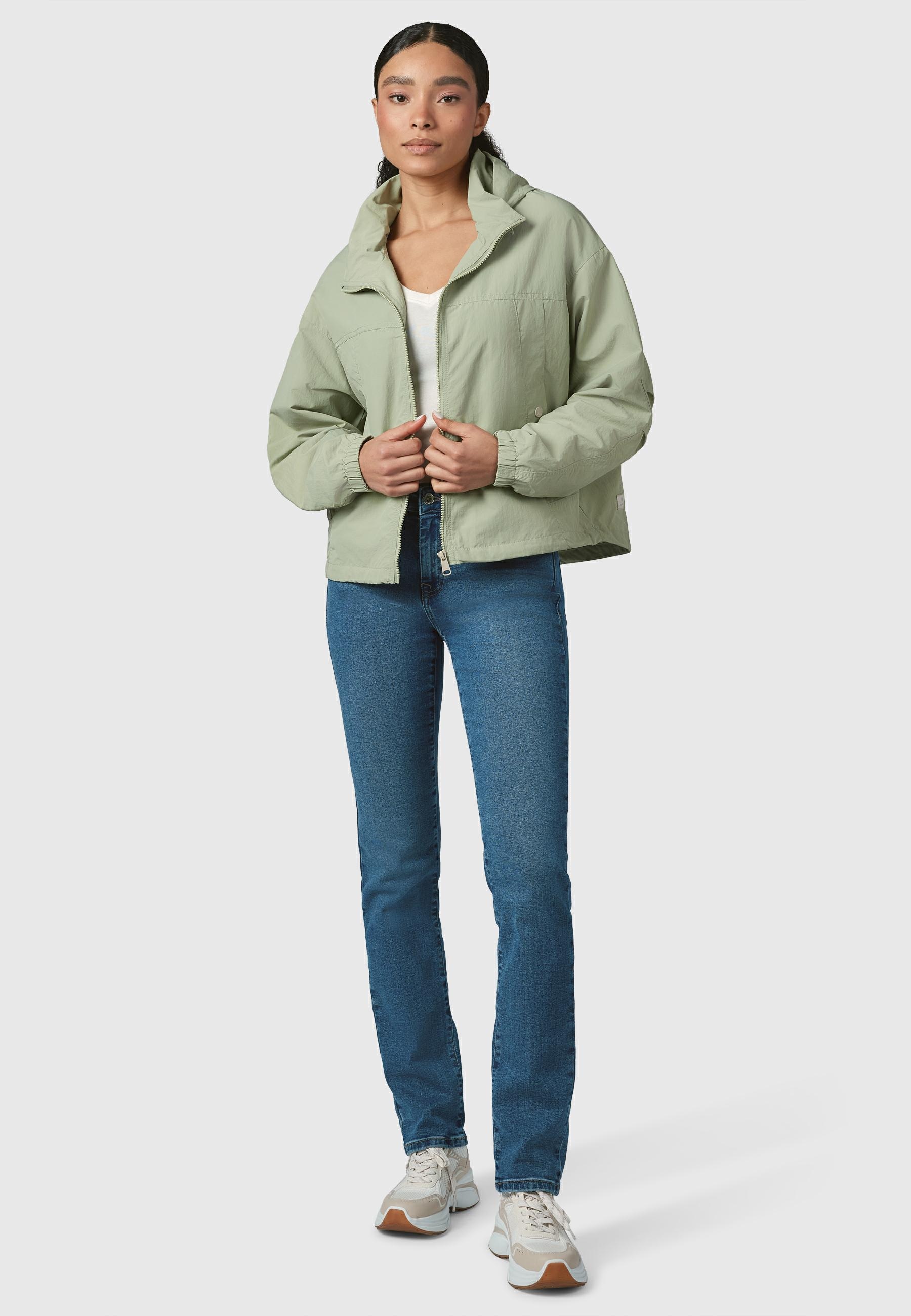Ragwear Outdoorjacke »Cerys«, mit Kapuze, kurze Damen Übergangsjacke mit verstaubarer Kapuze