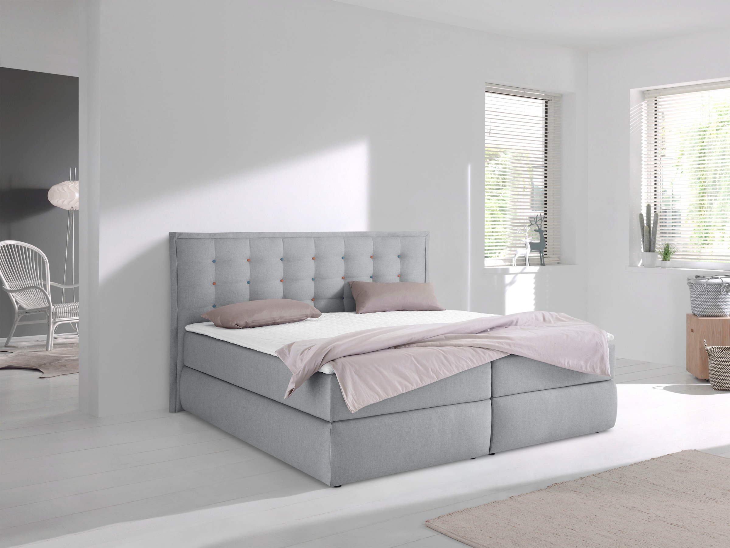 INOSIGN Boxspringbett »Sagres«, Kopfteil mit 2farbiger Flatterbiese und zweifarbigen Knöpfen