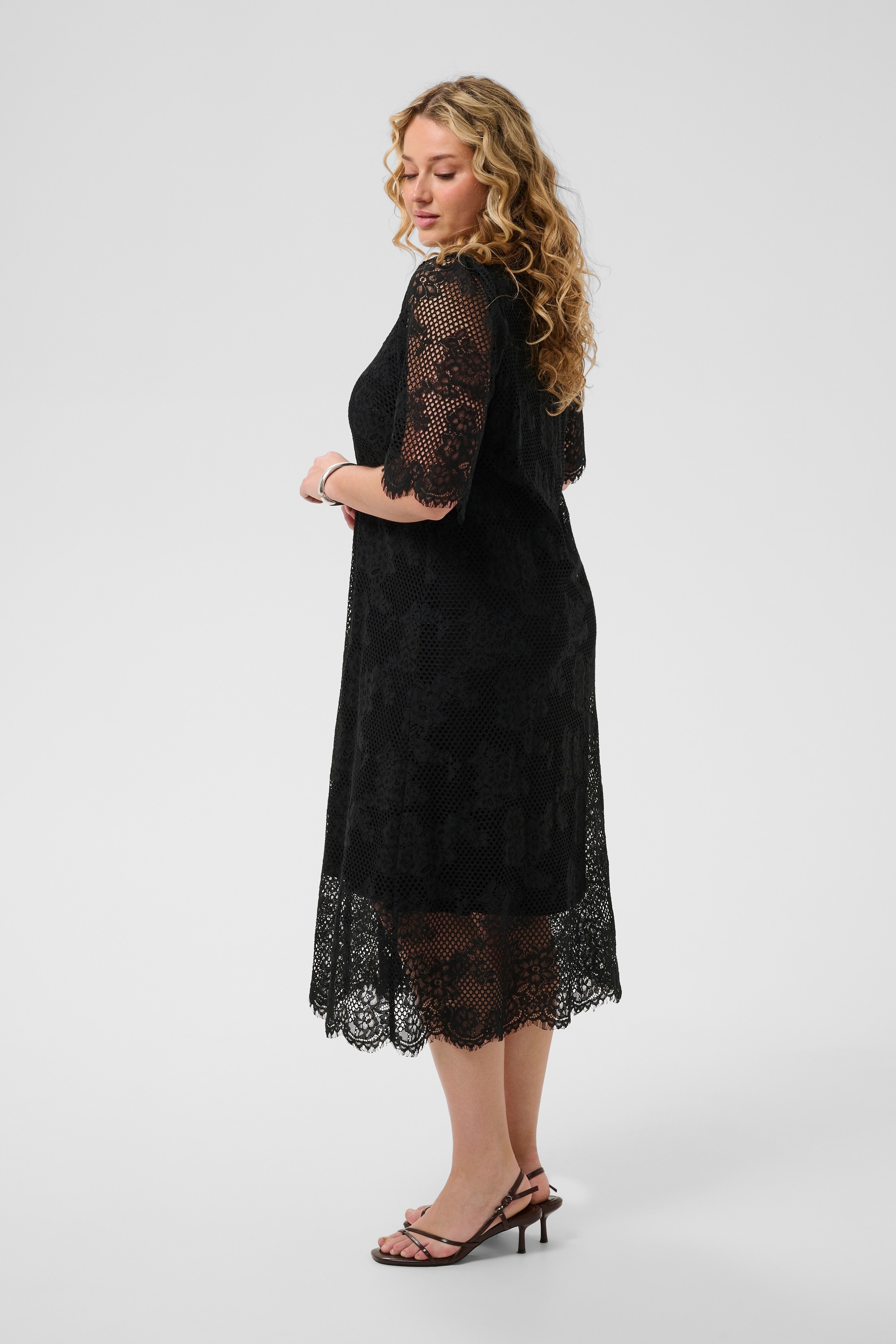 KAFFE Curve Midikleid »KAFFE Curve Kleid KCcarley«