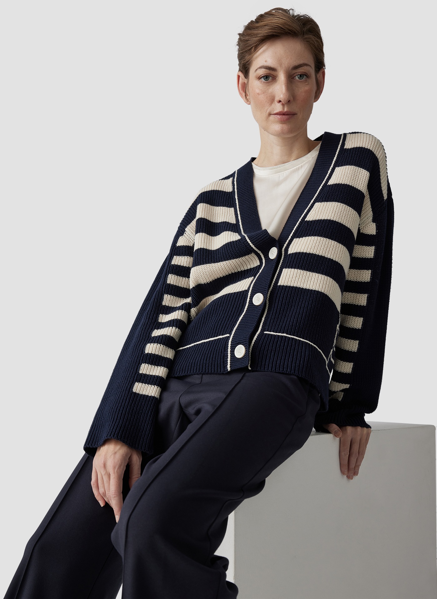 LeComte Strickjacke »LeComte Strickjacke mit Perlfang-Strickart und Streifenmuster«