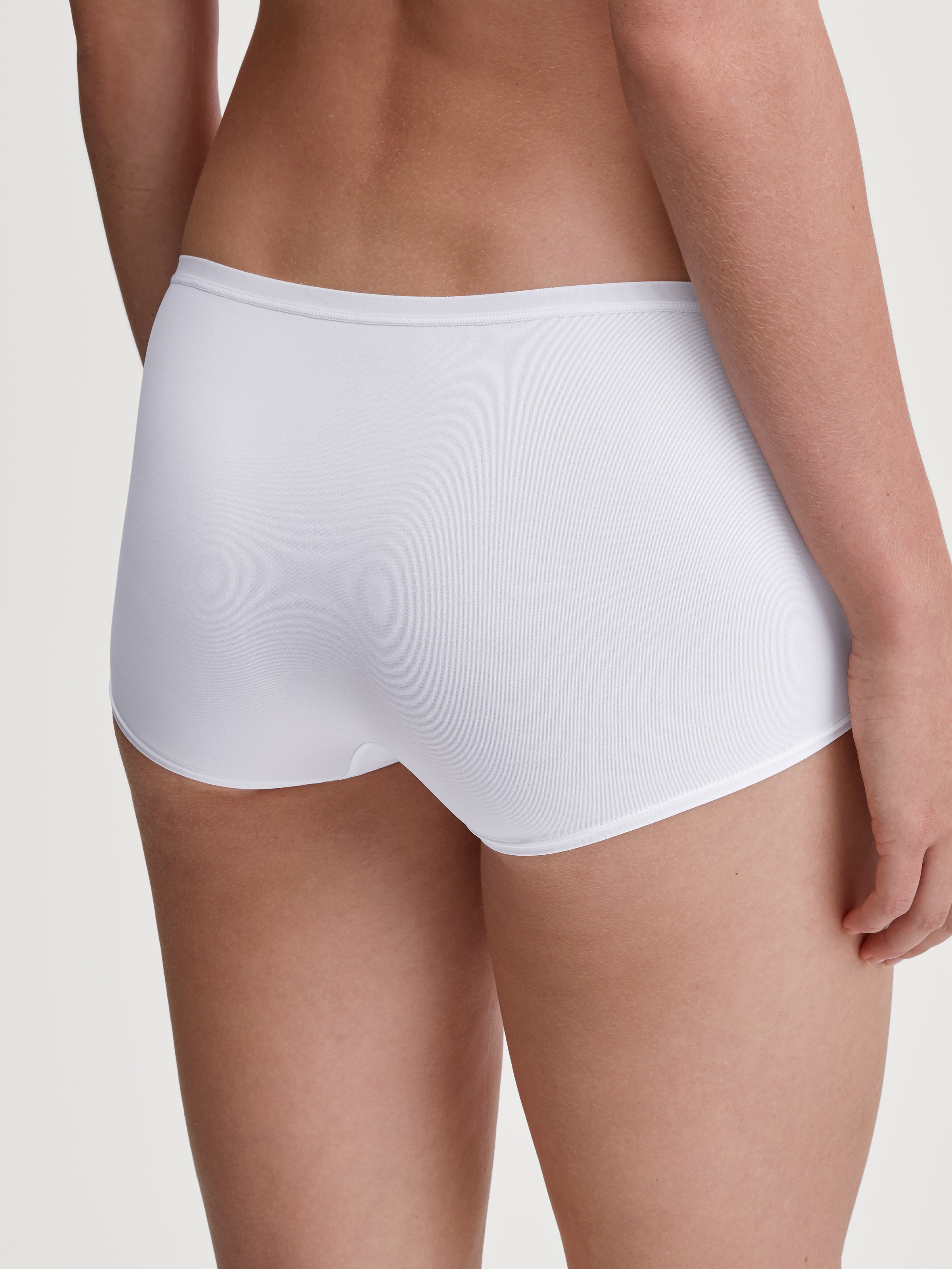 Slip CALIDA "Sleek Skin", Damen, Gr. S (40/42), weiß, Single Jersey, Obermaterial: 73% Polyamid, 27% Elasthan, körpernah, Unterhosen Slip, weich, elastischer Bund, schmaler Schnitt 7