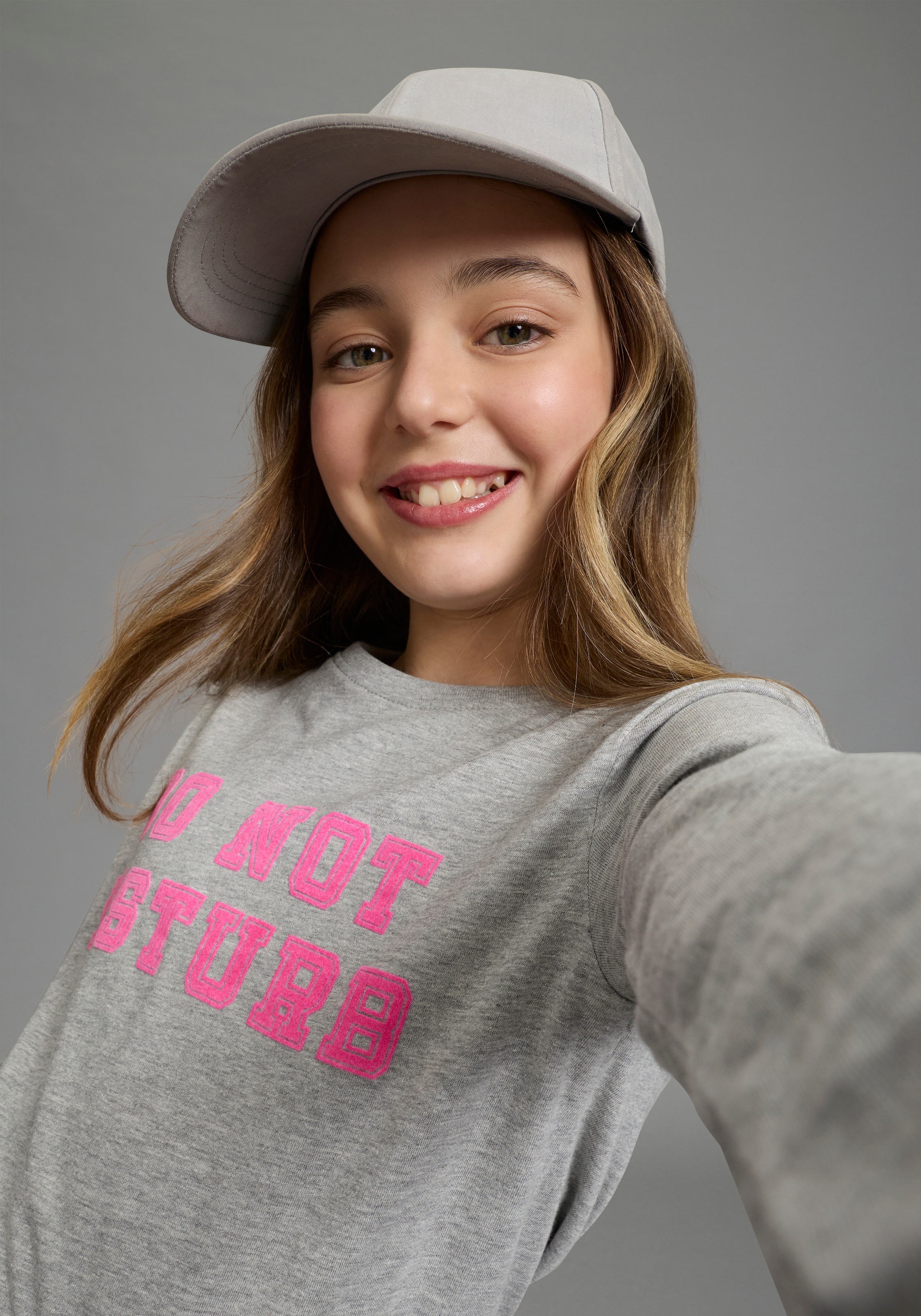 Thumbnail - KIDSWORLD Langarmshirt "Cooler Spruch: DO NOT DISTURB - Nicht stören" modischer Stil, Langarm, bedruckte Optik mit State...