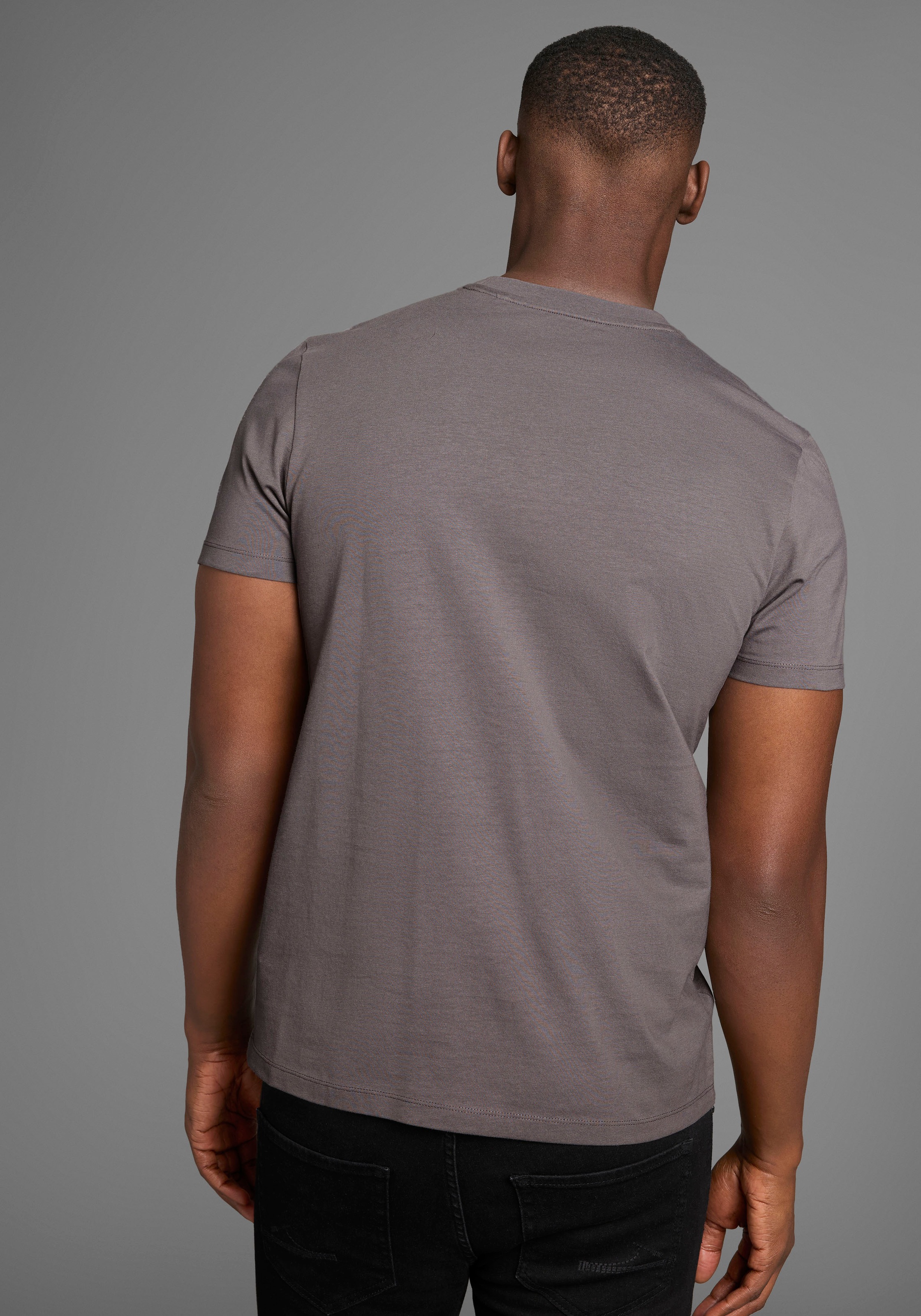 DELMAO T-Shirt mit sportlich-maritimen Marken-Schriftzug günstig online kaufen