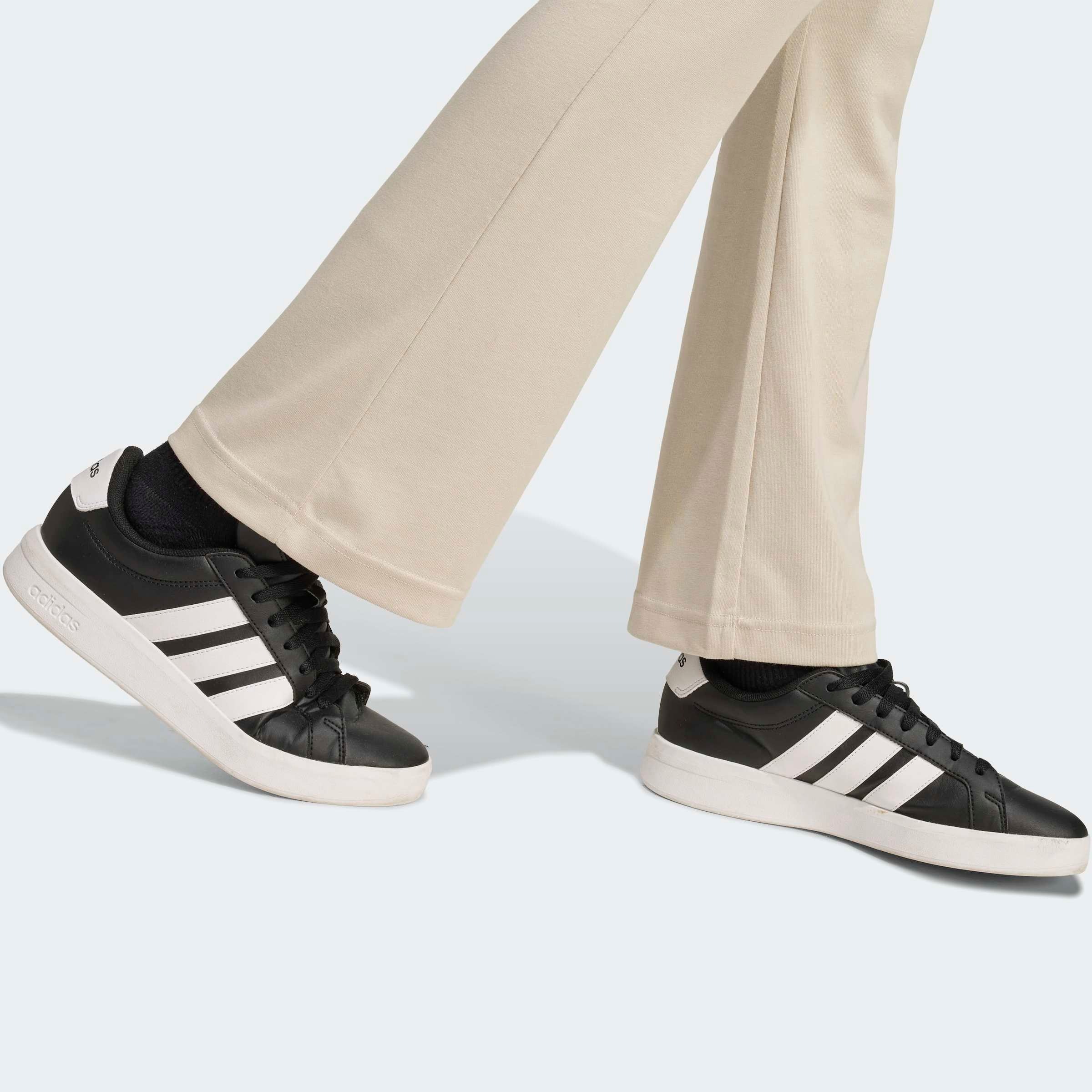 Thumbnail - adidas Sportswear Leggings "ESSENTIALS FLARED LEGGINGS"