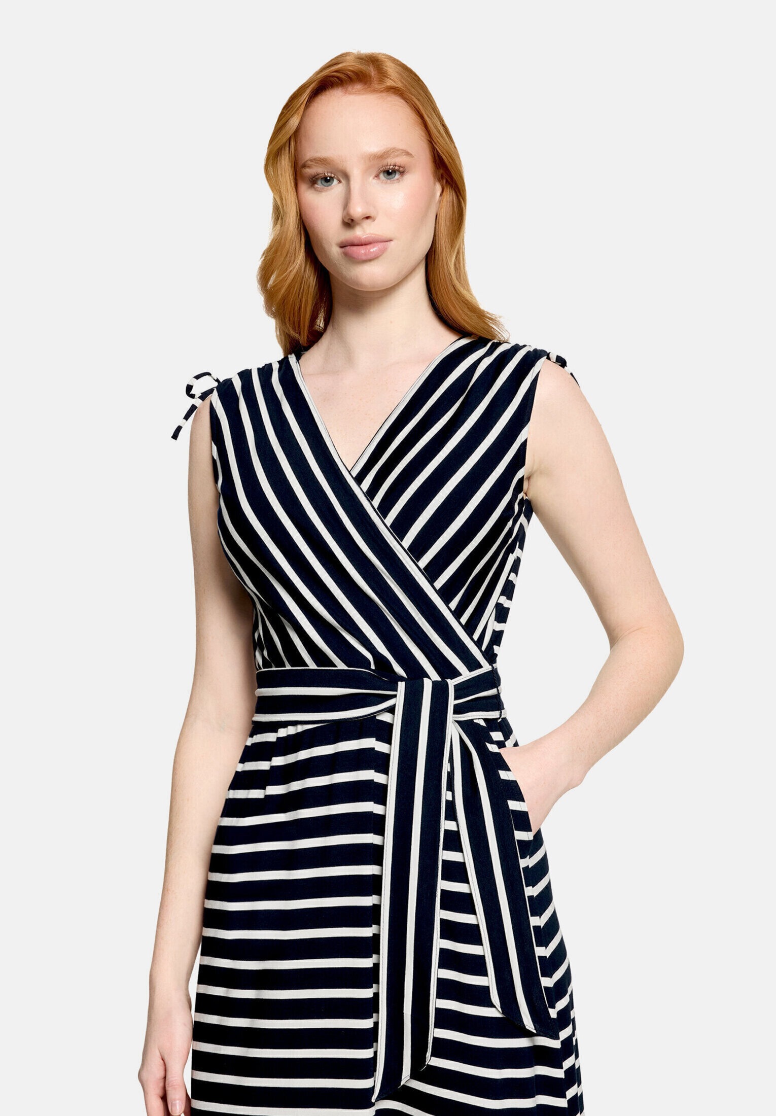 Betty Barclay Jerseykleid »Damen ohne Arm« Eingrifftaschen