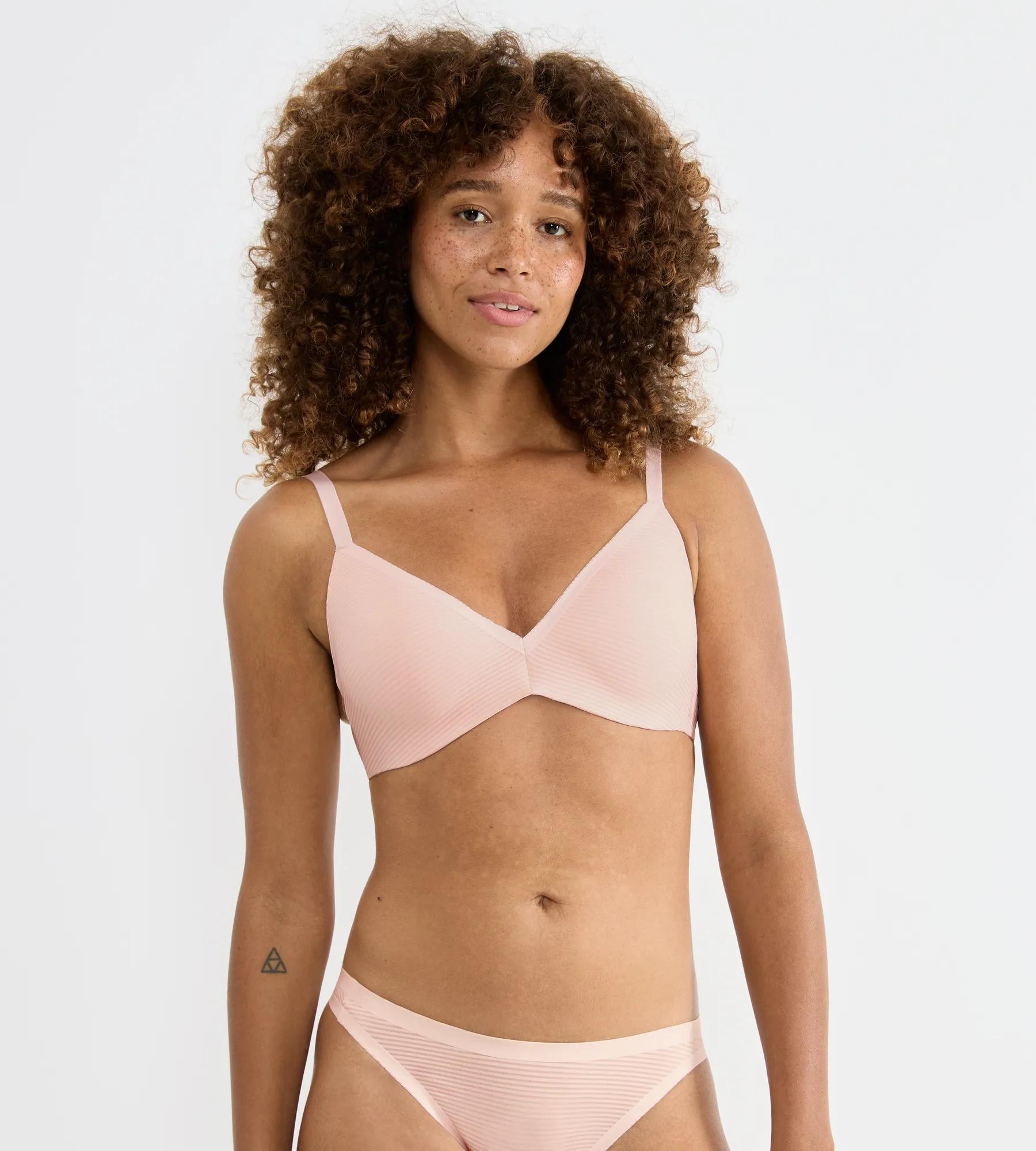 sloggi "ZERO Feel Air THE UP" atmungskativ, semi-transparenter Look, fest integrierte Pads