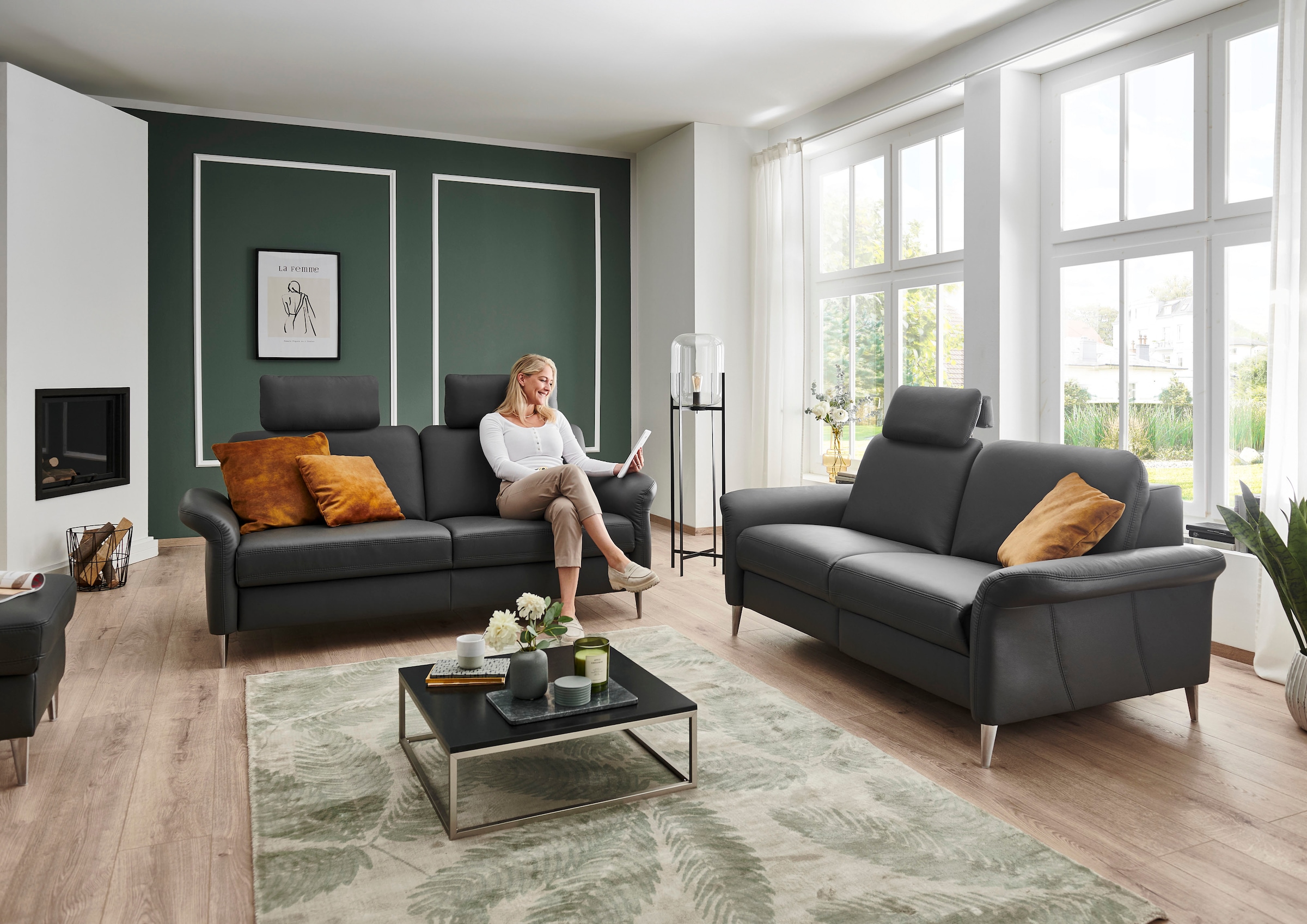 Die PlanBar 3-Sitzer »PN-EM23187, mit Kopfstützen« aus Echtleder, mit Federkern für hohen Sitzkomfort