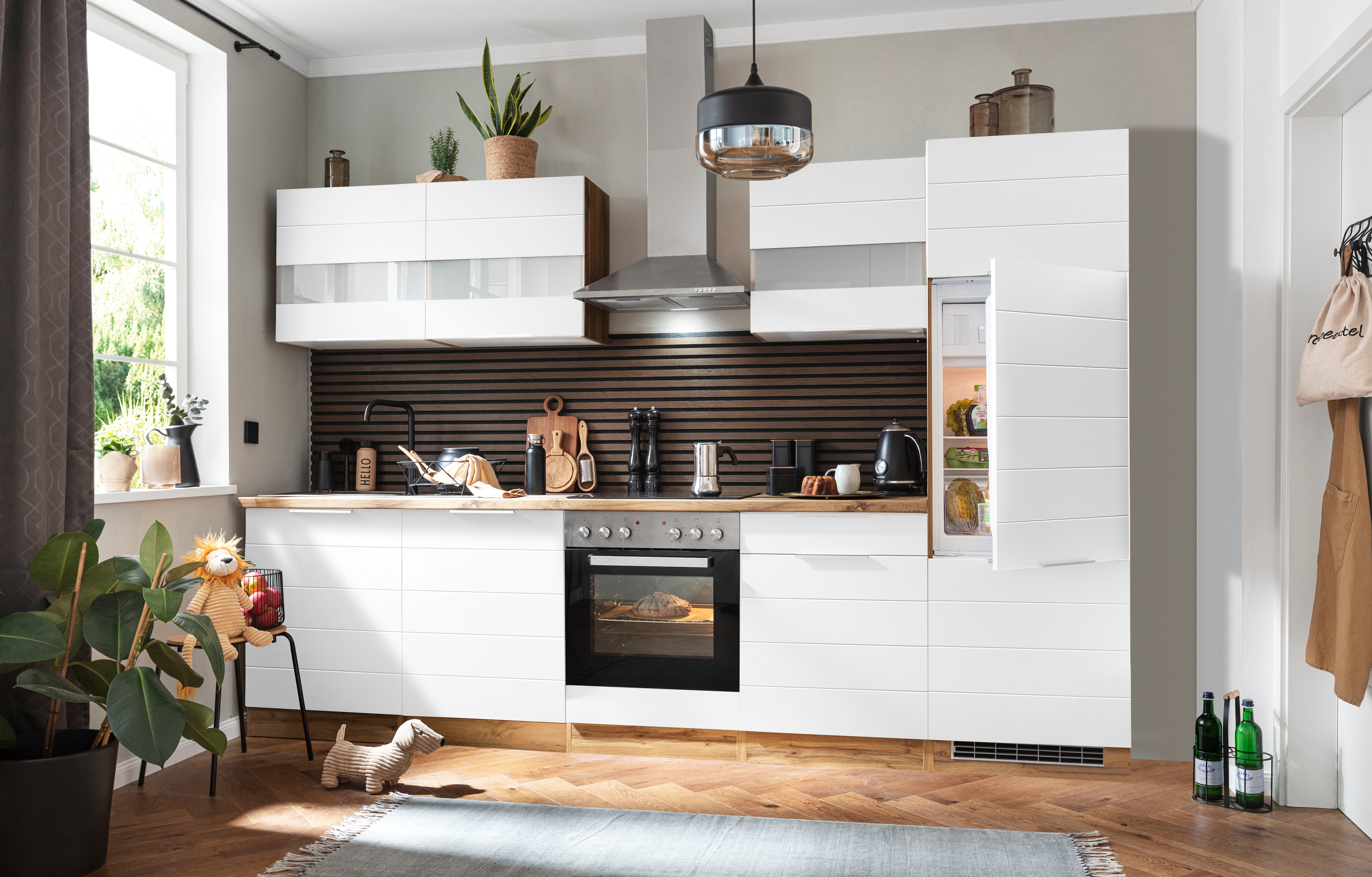 KOCHSTATION "KS-Luhe" 300 cm breit, wahlweise mit oder ohne E-Geräten, gefräste MDF-Fronten