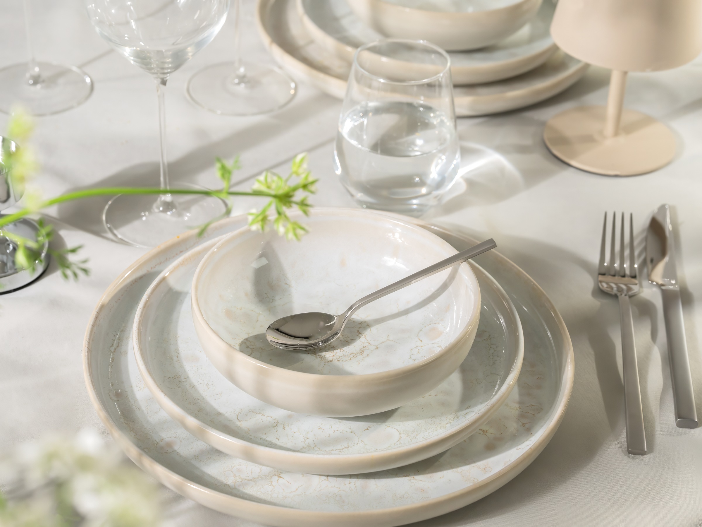 CreaTable Teller-Set »Yuki, Geschirr-Set, 12-tlg.« Sanfter Weißton, Spülmaschinengeeignet, mikrowellengeeignet