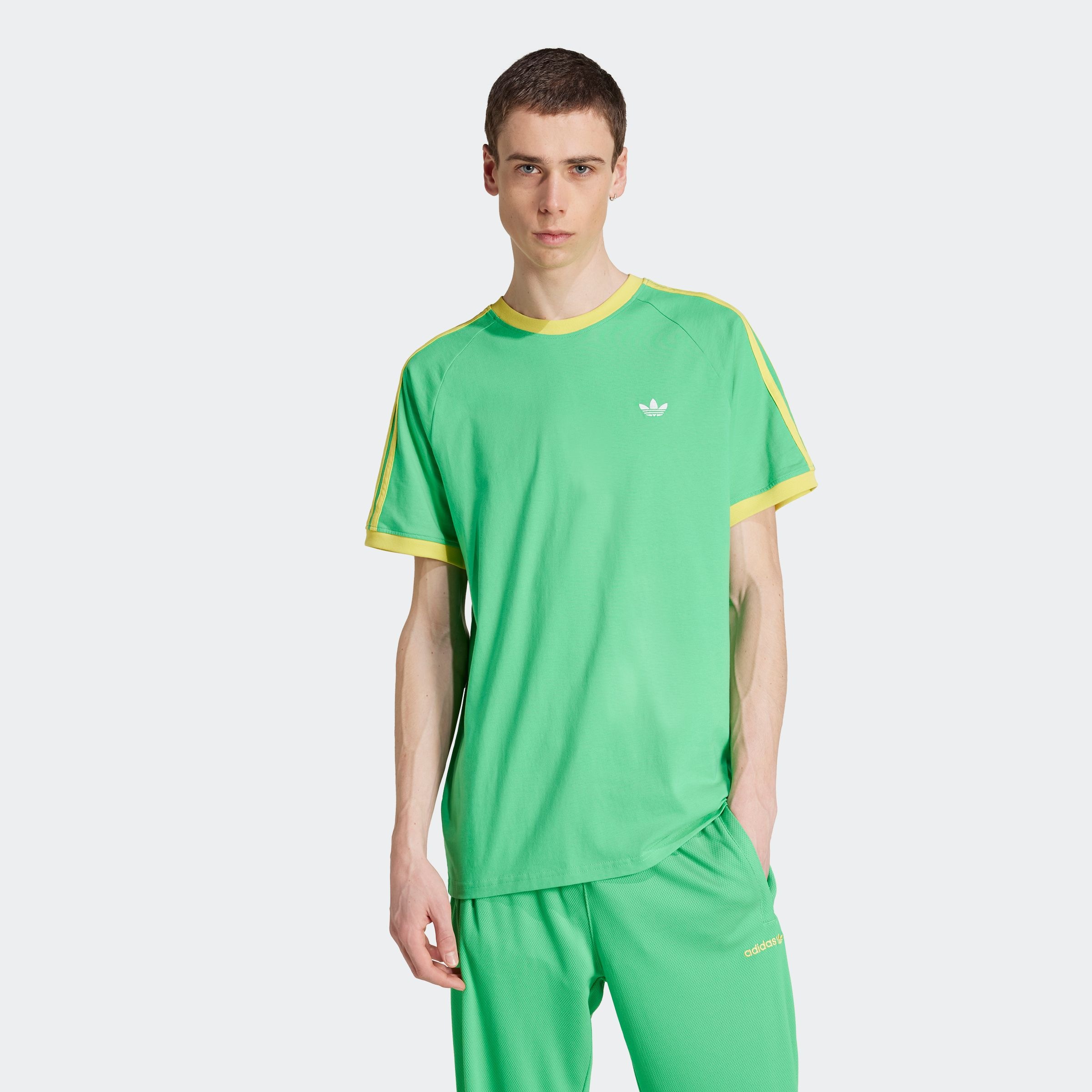 adidas Originals "Q2 MONOGRAM CAL" schmale Passform, für Laufen, mit Rippbündchen, pflegeleicht