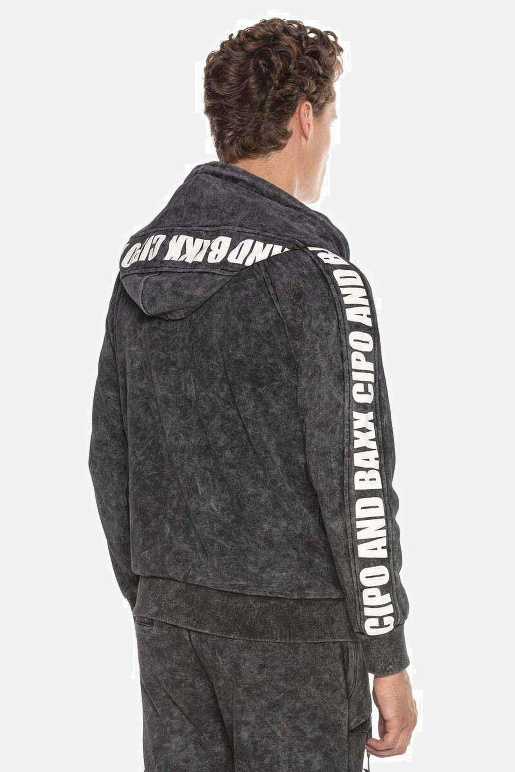 Cipo & Baxx Trainingsanzug »Homewear«, (1 tlg.), mit praktischen Eingrifftaschen, CLR128