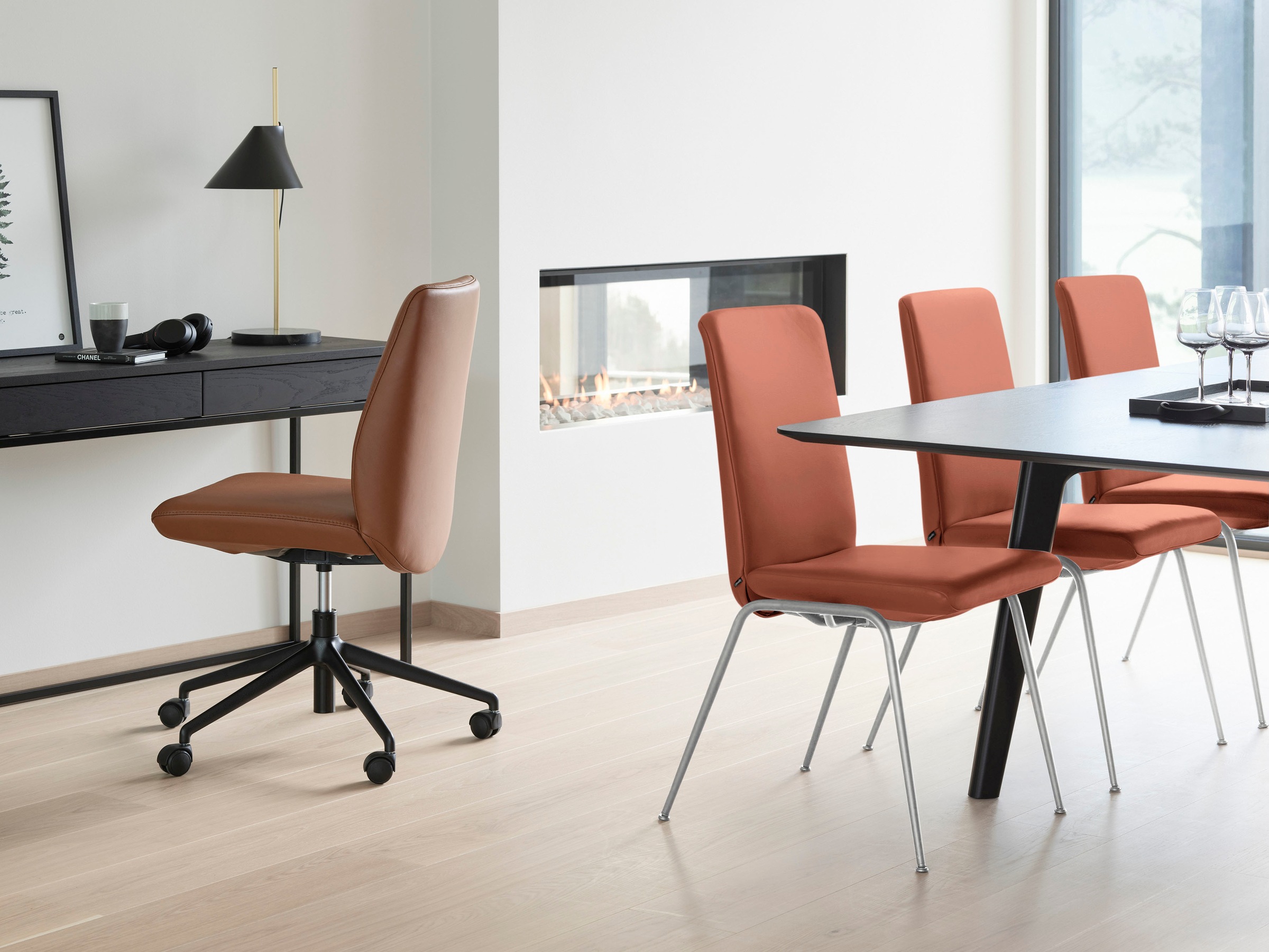 Stressless® Polsterstuhl »Laurel«, Leder PALOMA, Low Back, Größe L, mit Beinen aus Stahl in Schwarz matt