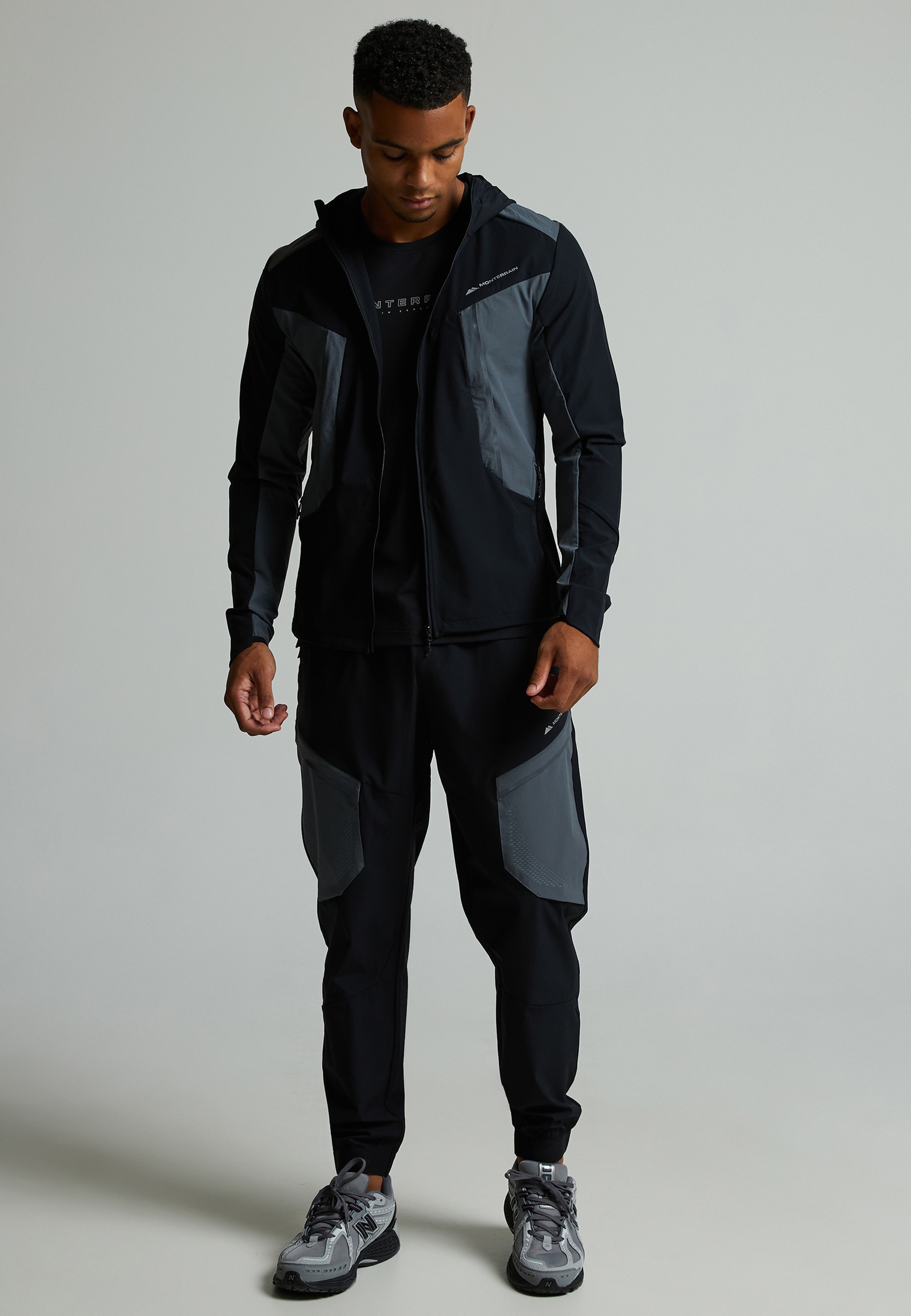 Monterrain Outdoorjacke »Monterrain DYNAMIC 2.0 WOVEN HOODY« 1 Stk. tlg. mit Kapuze
