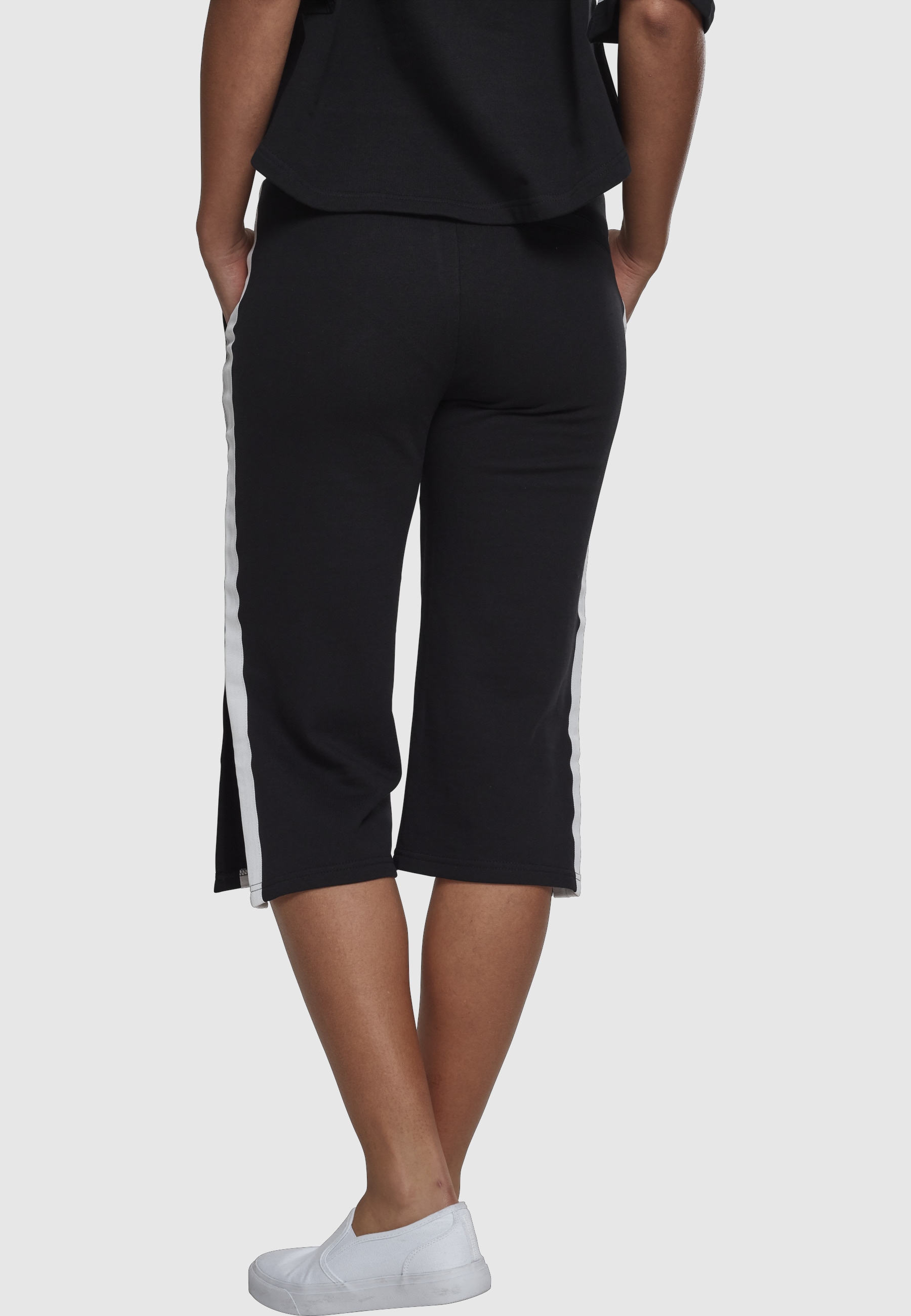 URBAN CLASSICS Culotte »Urban Classics Damen Ladies Taped Terry Culotte«