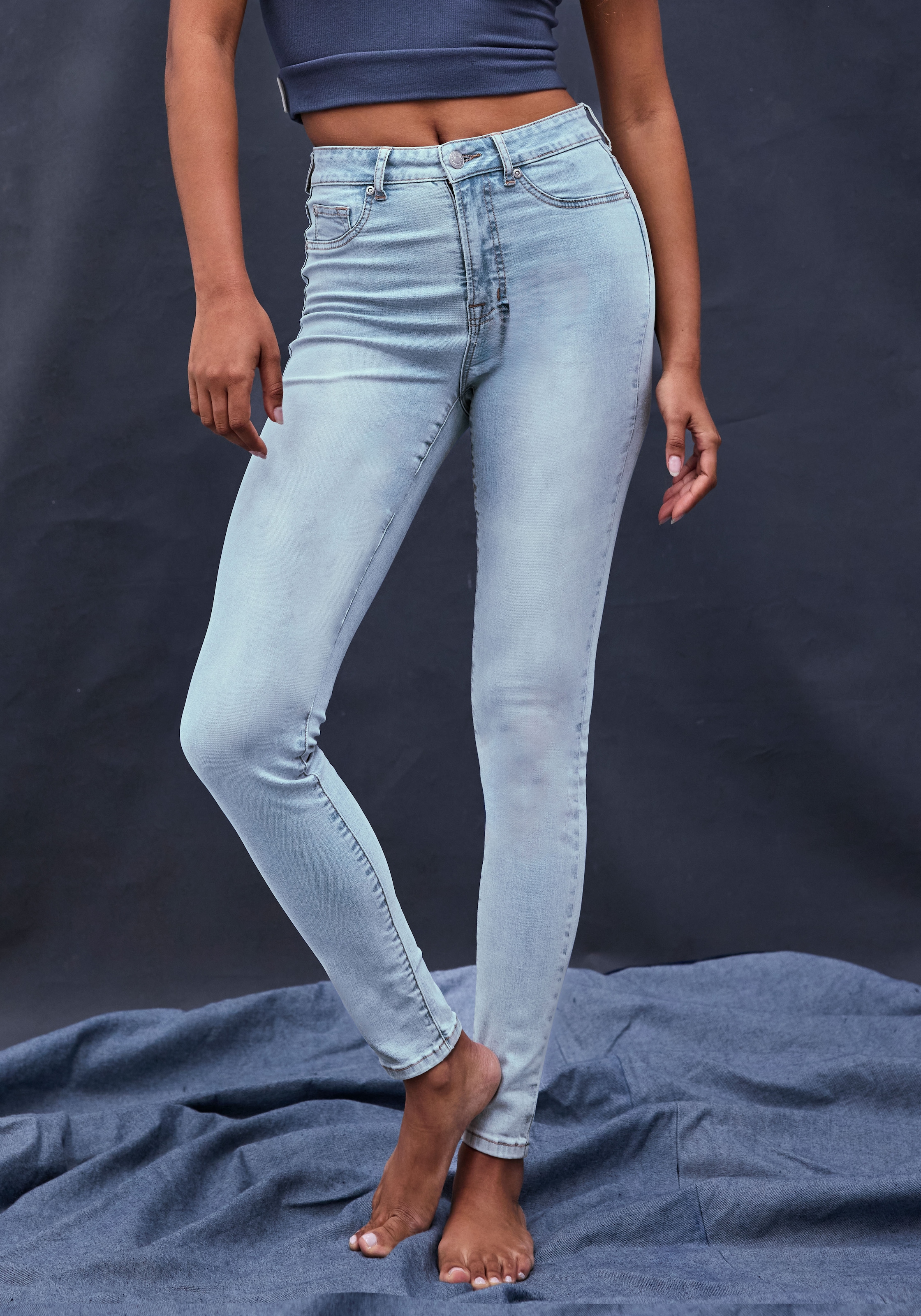 LASCANA Jeansjeggings, mit Stretch-Anteil in Röhrenform günstig online kaufen